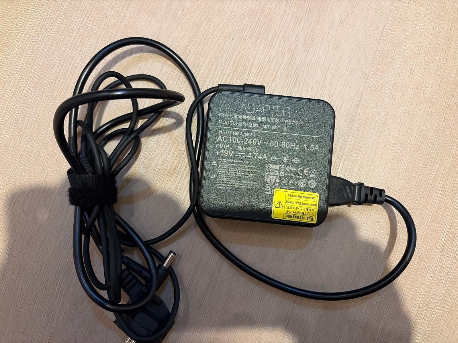 AC adapter ADP-90YD B - 19V 4.74A, Ophalen of Verzenden, Zo goed als nieuw