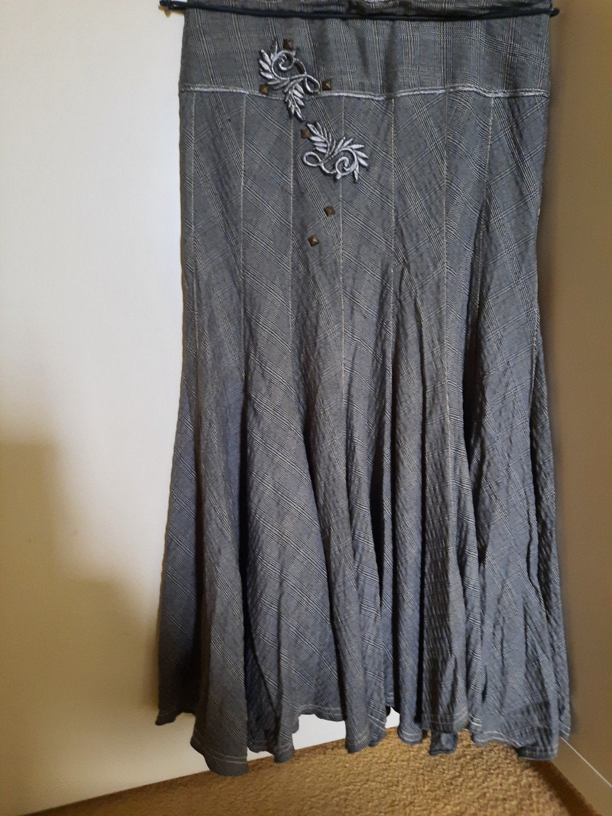 Grijze klokrok met lichte ruit - 85cm lang, Ophalen of Verzenden