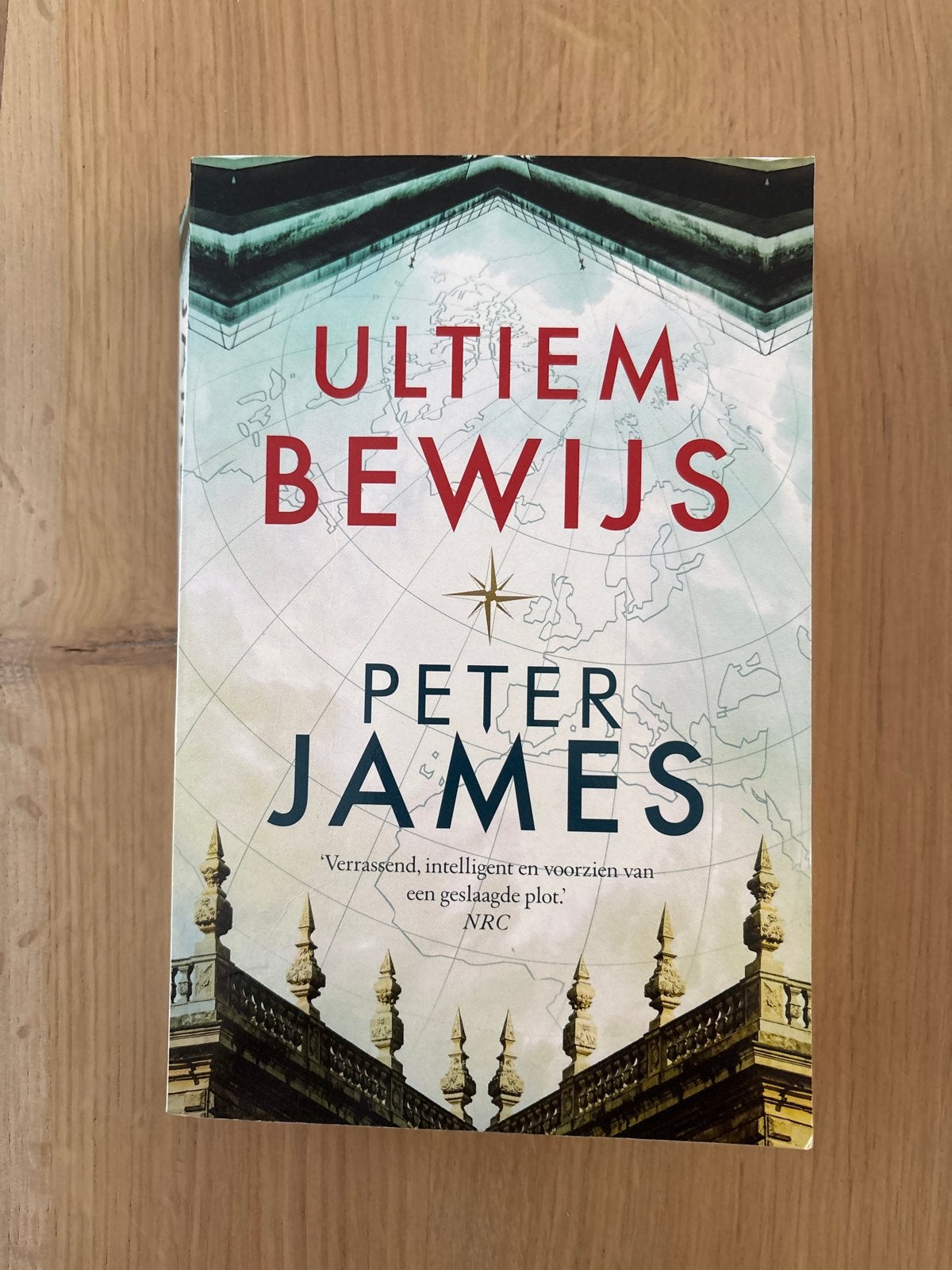 Ultiem Bewijs - Peter James (Thriller), Boeken, Ophalen of Verzenden, Gelezen, Europa overig