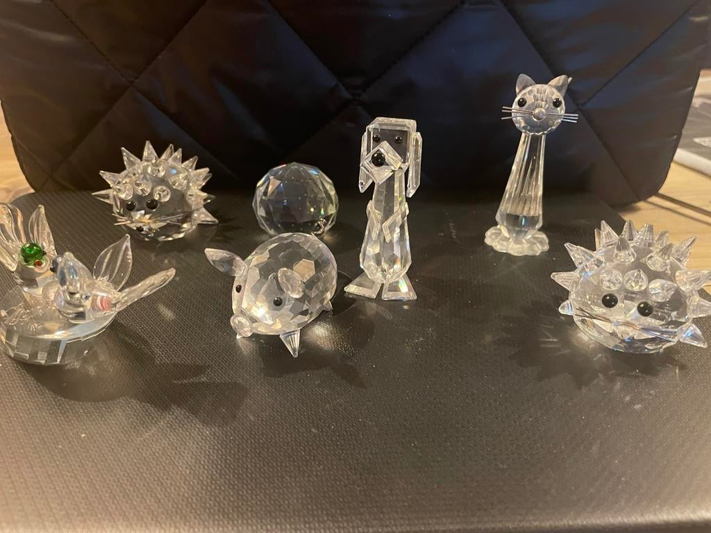 Swarovski beeldjes 7 stuks plus kastje, Verzamelen, Swarovski, Ophalen, Zo goed als nieuw, Figuurtje