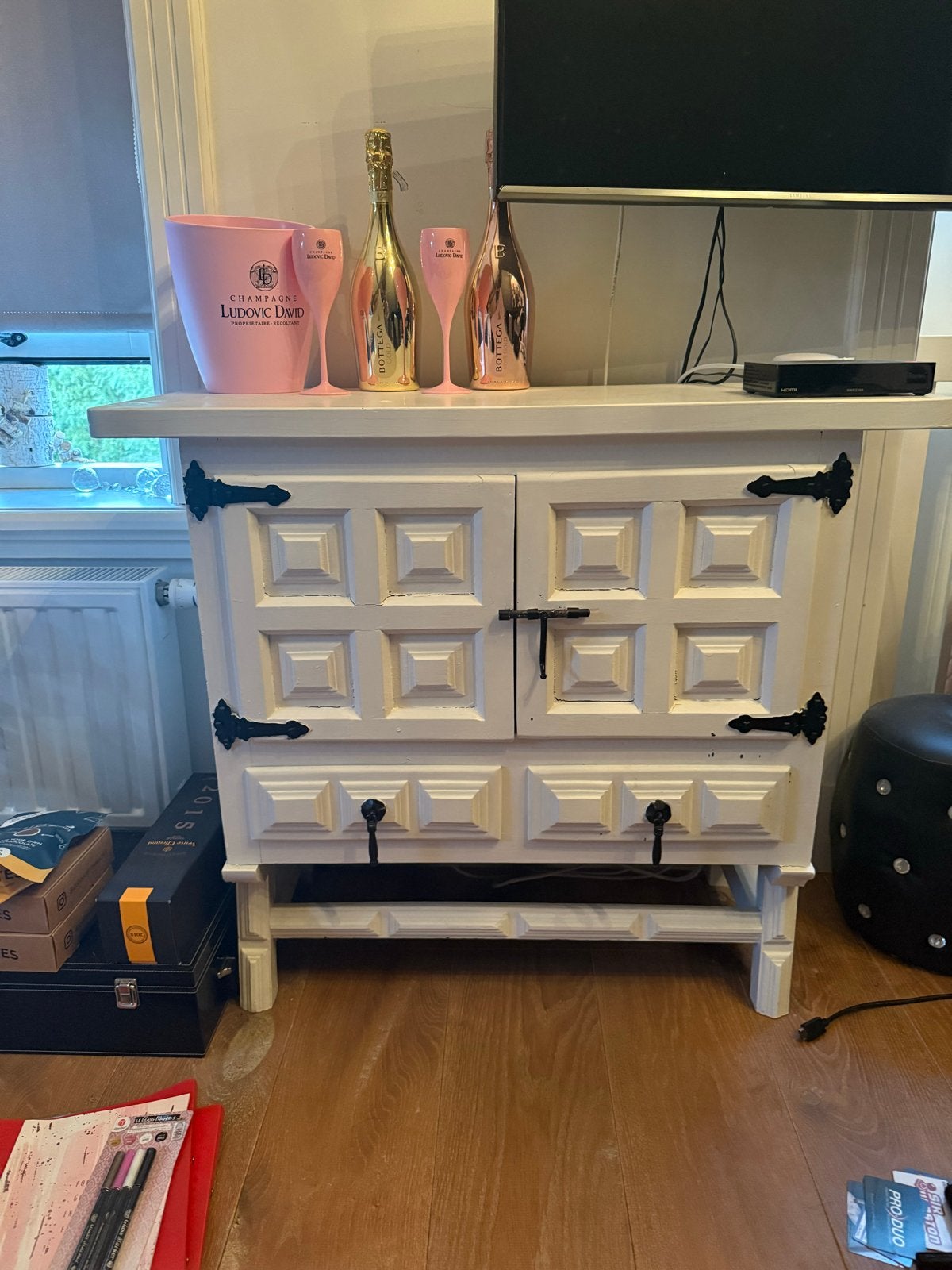Wit houten kastje met lades en deuren, Ophalen, Gebruikt, 50 tot 100 cm, Met lade(s)