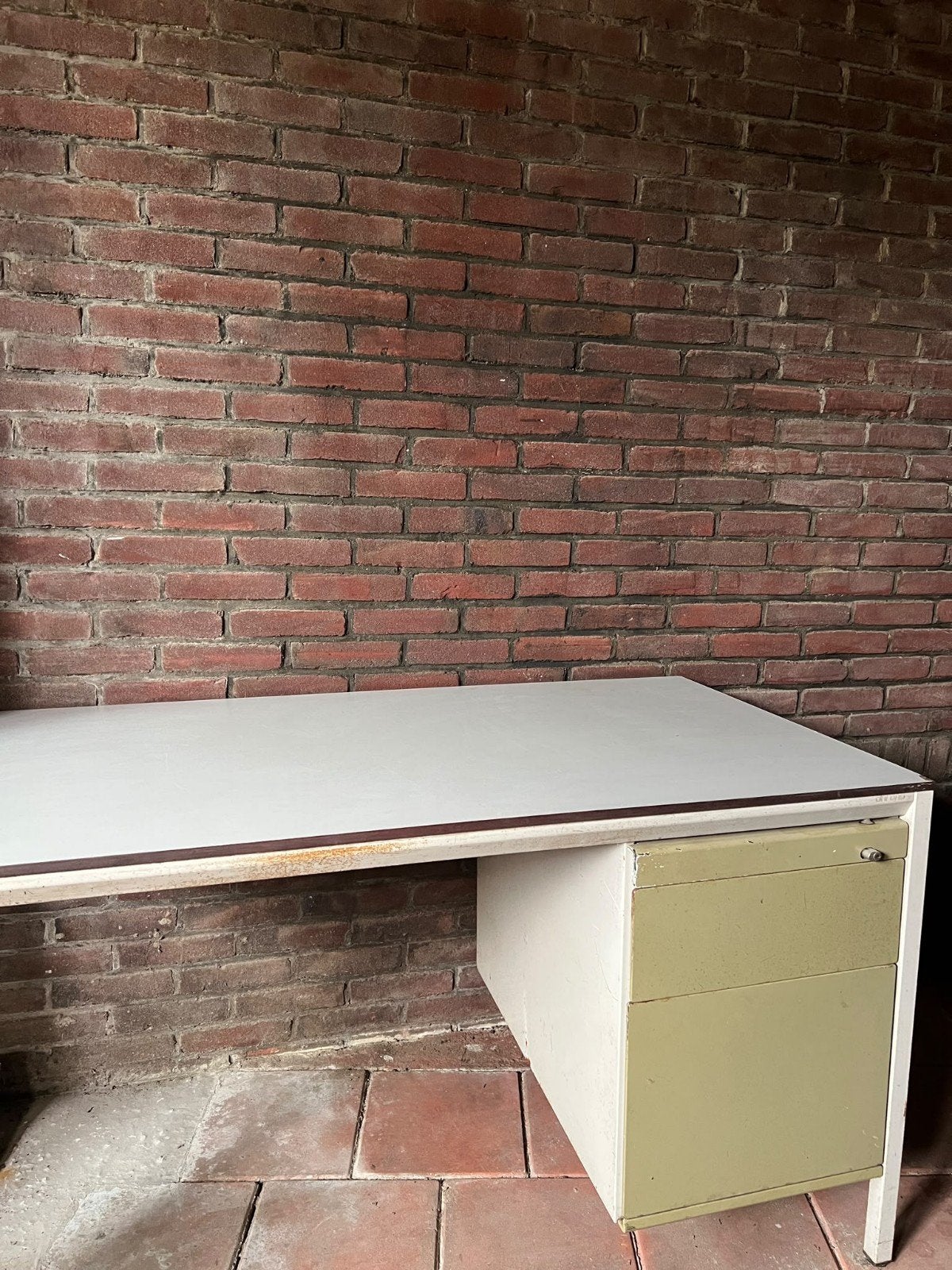 Robuust bureau met lades, Ophalen, Gebruikt, Metaal, Vintage