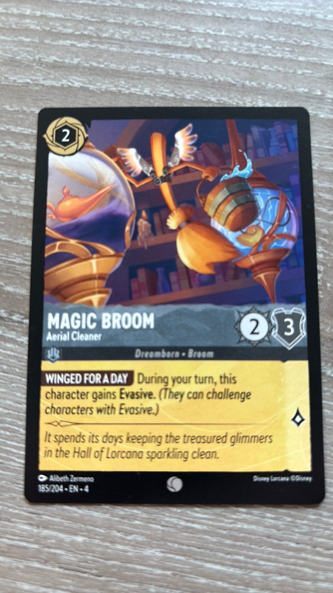Disney Lorcana Magic Broom cleaner 185-204 4URS nonfoil, Ophalen of Verzenden, Zo goed als nieuw