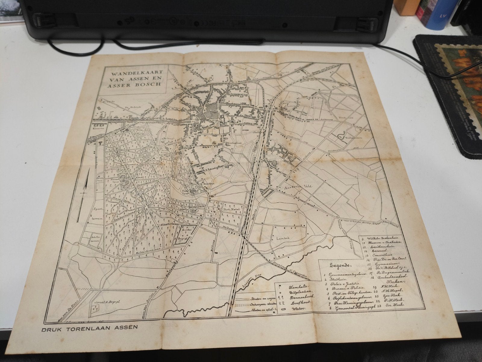 Oude wandel- en fietskaart Assen en omgeving, Boeken, Gelezen, Ophalen of Verzenden, Landkaart, 1800 tot 2000