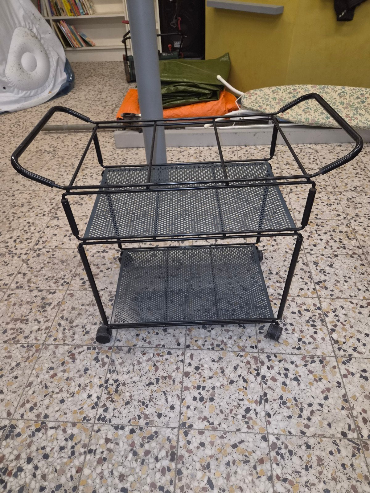 Metalen serveerwagen op wielen, Ophalen, Gebruikt
