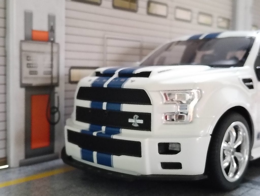 Ford Shelby F150 Super Snake (0397/1100)GT824 GT Spirit 1:18, Ophalen of Verzenden, Zo goed als nieuw, Auto, Overige merken