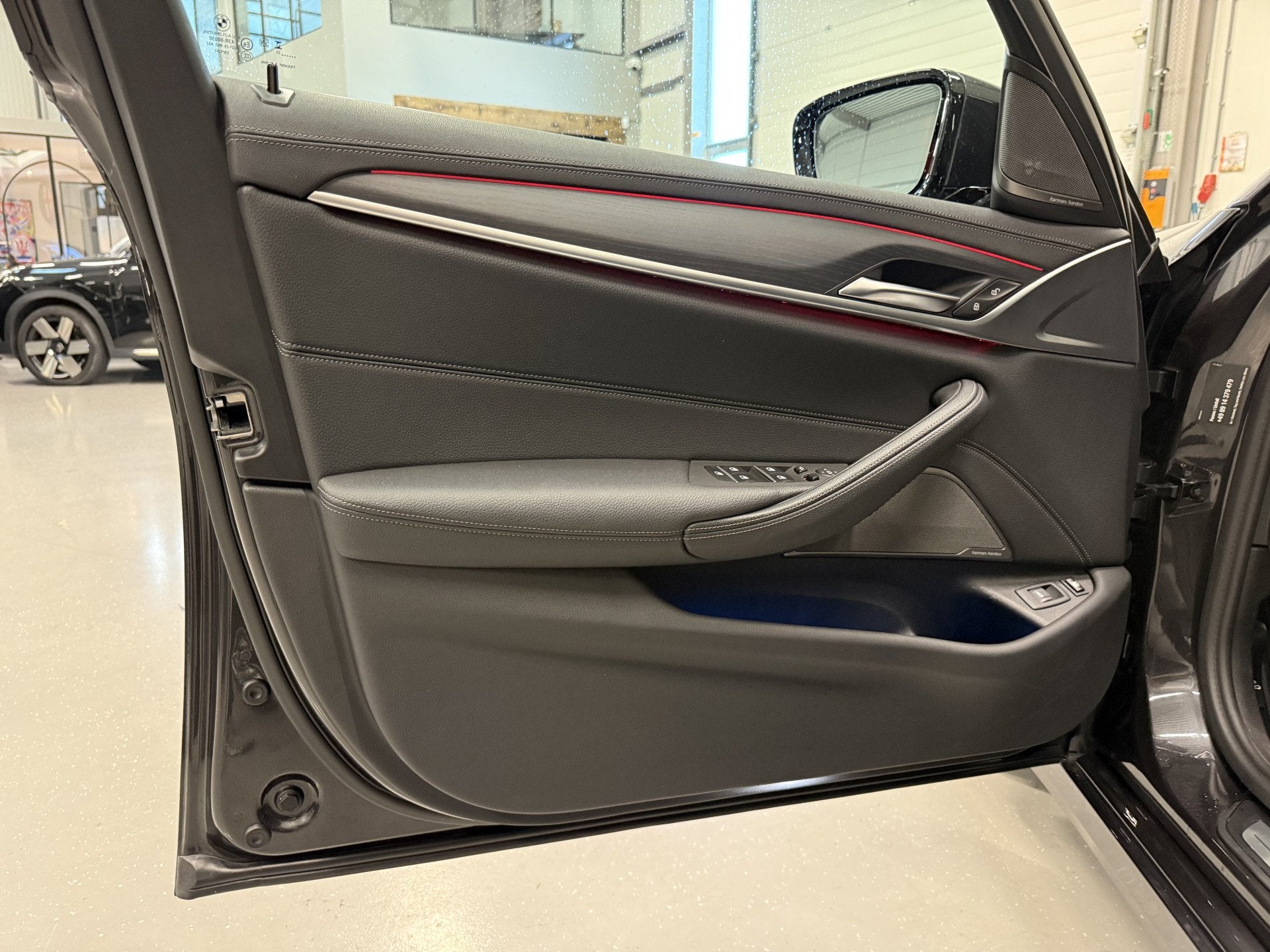 Foto 49 van BMW 5 Serie Touring 530e xDrive High exe PANO/TREKHAAK/H&K/L