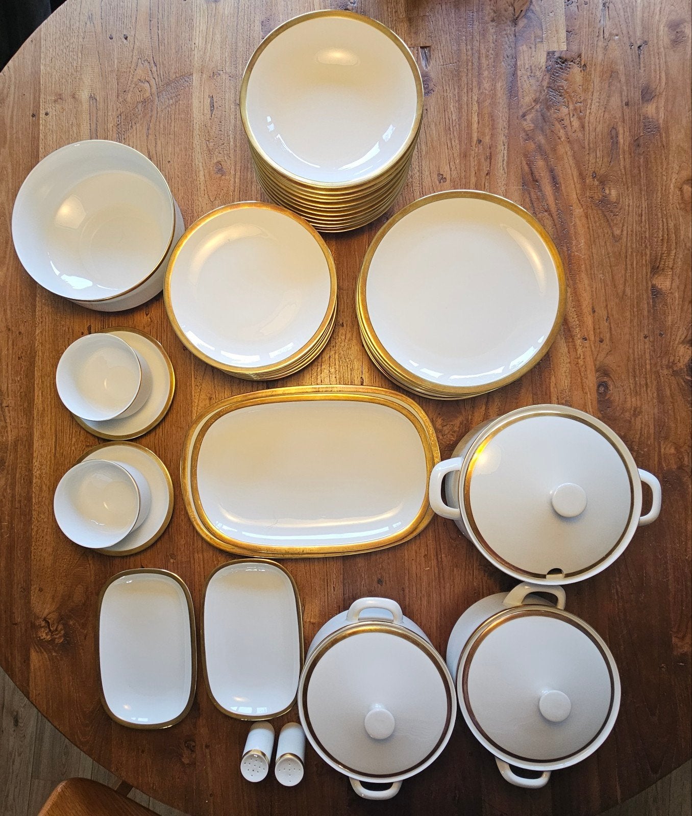 Arzberg servies met gouden rand, Ophalen