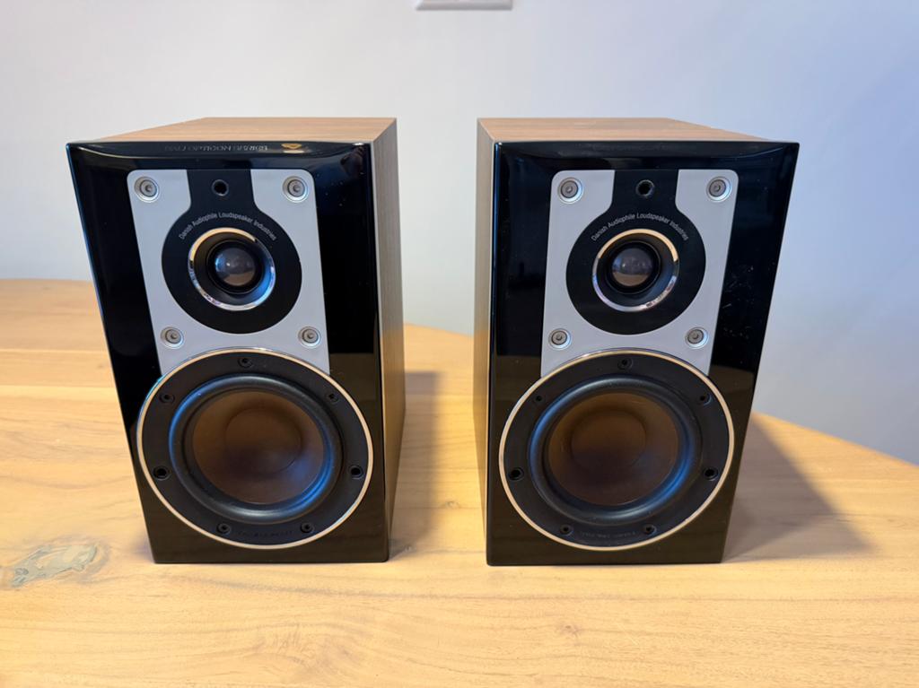 Dali opticon vokal, 4x opticon 1 walnoot zeer mooie staat, Audio, Tv en Foto, Luidsprekers, Zo goed als nieuw, 120 watt of meer
