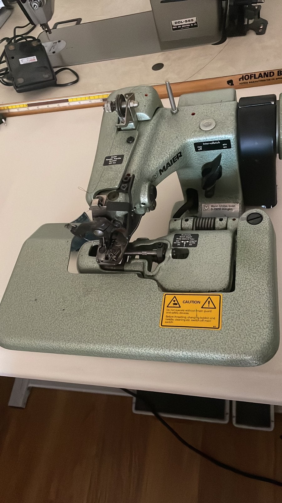 Borculo, Ophalen of Verzenden, Zo goed als nieuw, Naaimachine