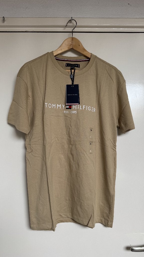 Tommy Hilfiger T-shirt XL - Nieuw met kaartjes, Verzenden, Beige, Tommy Hilfiger, Maat 56/58 (XL)