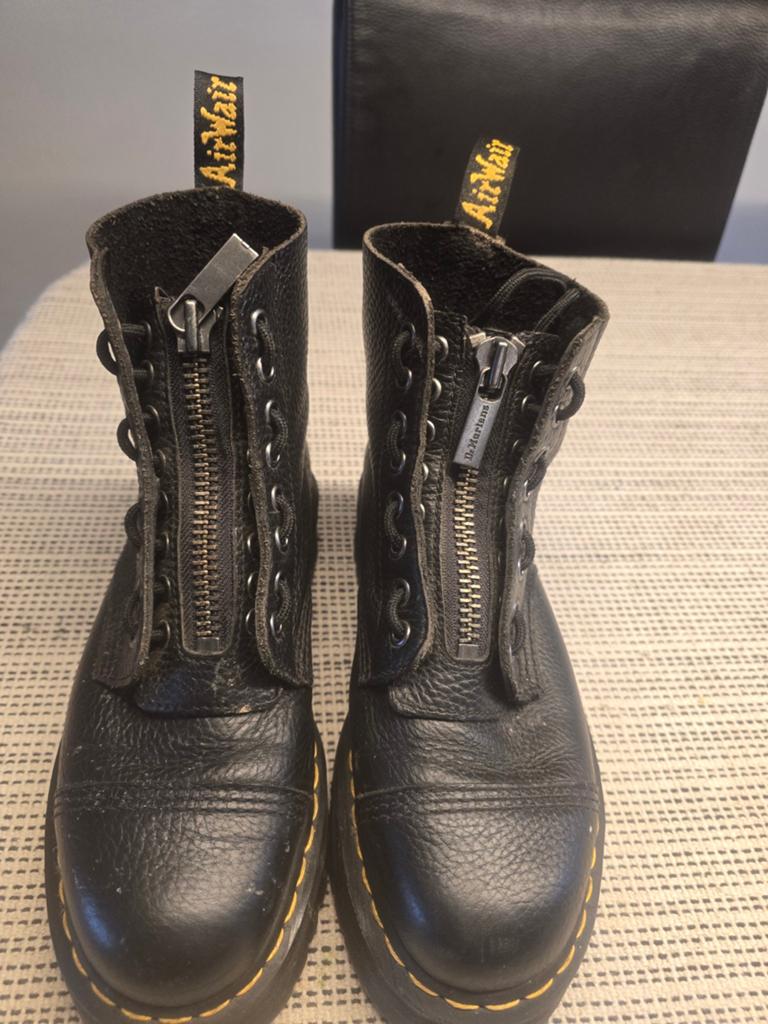 Dr Martens Sinclair mt. 40, Ophalen of Verzenden, Zo goed als nieuw, Zwart