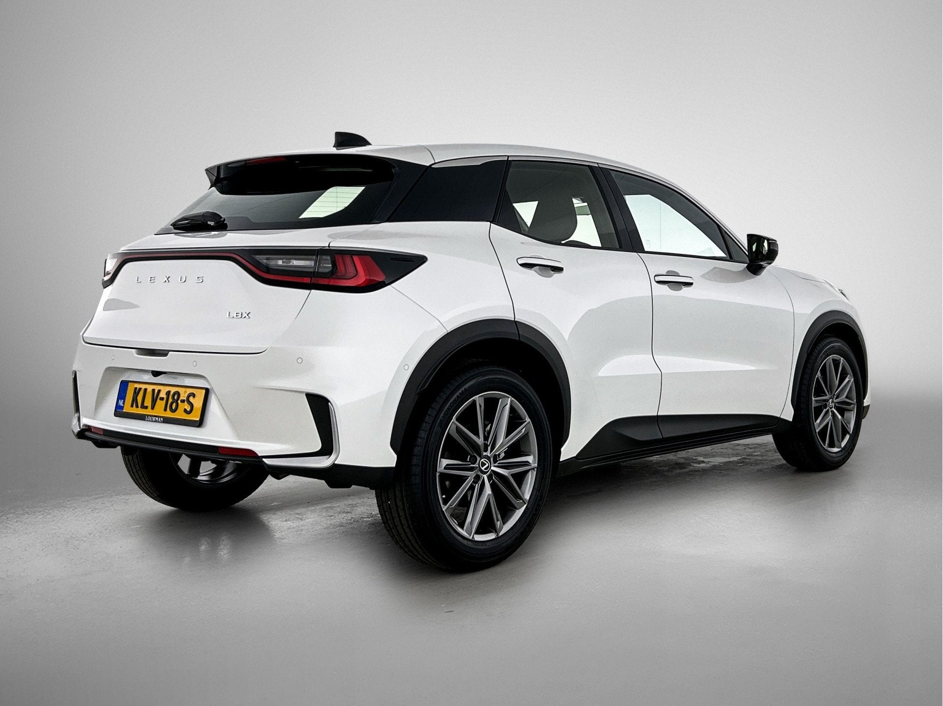 Lexus LBX Relax 2WD | Advanced Pack | Mark Levinson Audio |, Auto's, 136 pk, Gebruikt, Wit, Bedrijf
