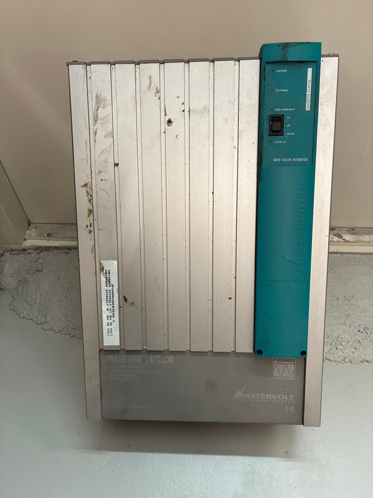 Mastervolt Mass Sine 24/2500 Sinus Omvormer, Ophalen, Gebruikt, Motor en Techniek