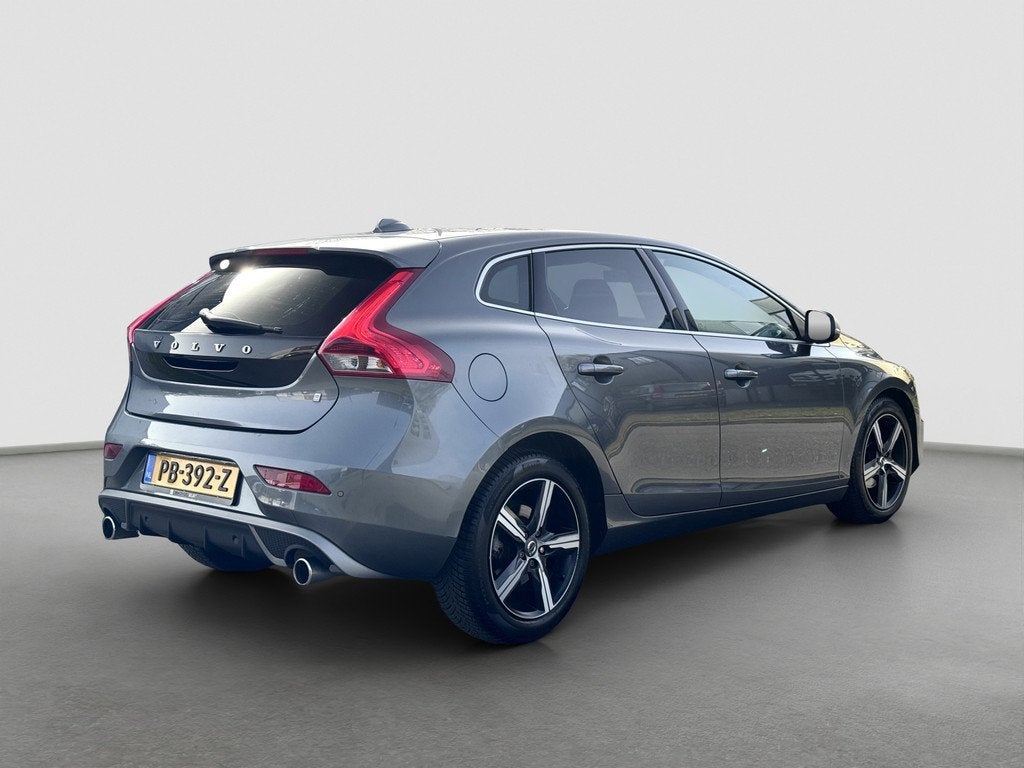 Volvo V40 2.0 D2 Nordic+ | R-Design | LED | Stoelverwarming, Auto's, Volvo, Voorwielaandrijving, Gebruikt, 4 cilinders, 1969 cc