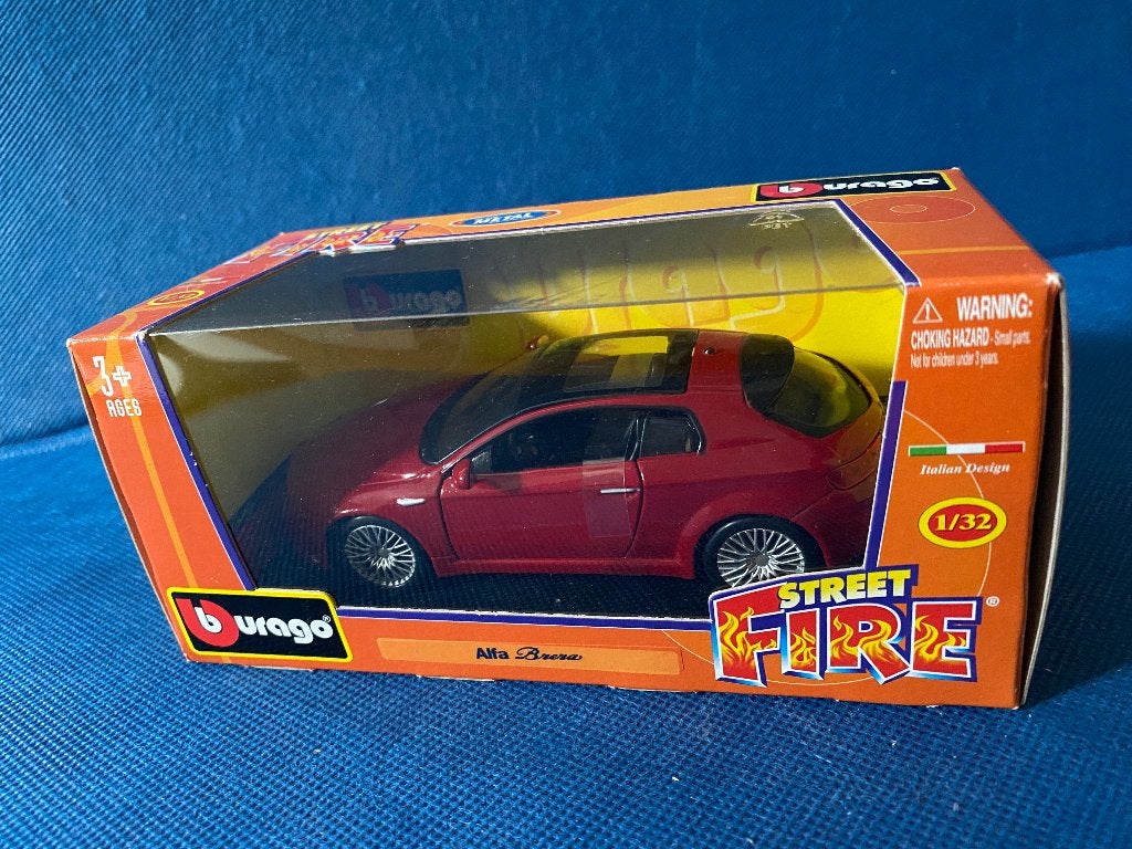 Alfa Romeo Brera 1:32 Burago, Hobby en Vrije tijd, Ophalen of Verzenden, Nieuw, Auto, Overige merken