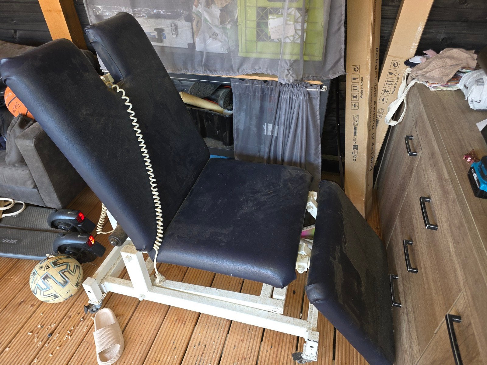 Verstelbare behandelbank / massagetafel, Ophalen
