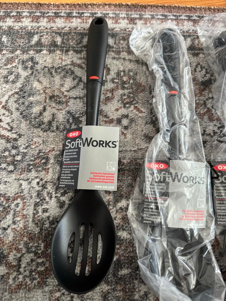OXO SoftWorks schuimspaan - Hittebestendig en Comfortabel, Overige typen, Kunststof, Nieuw, Ophalen of Verzenden