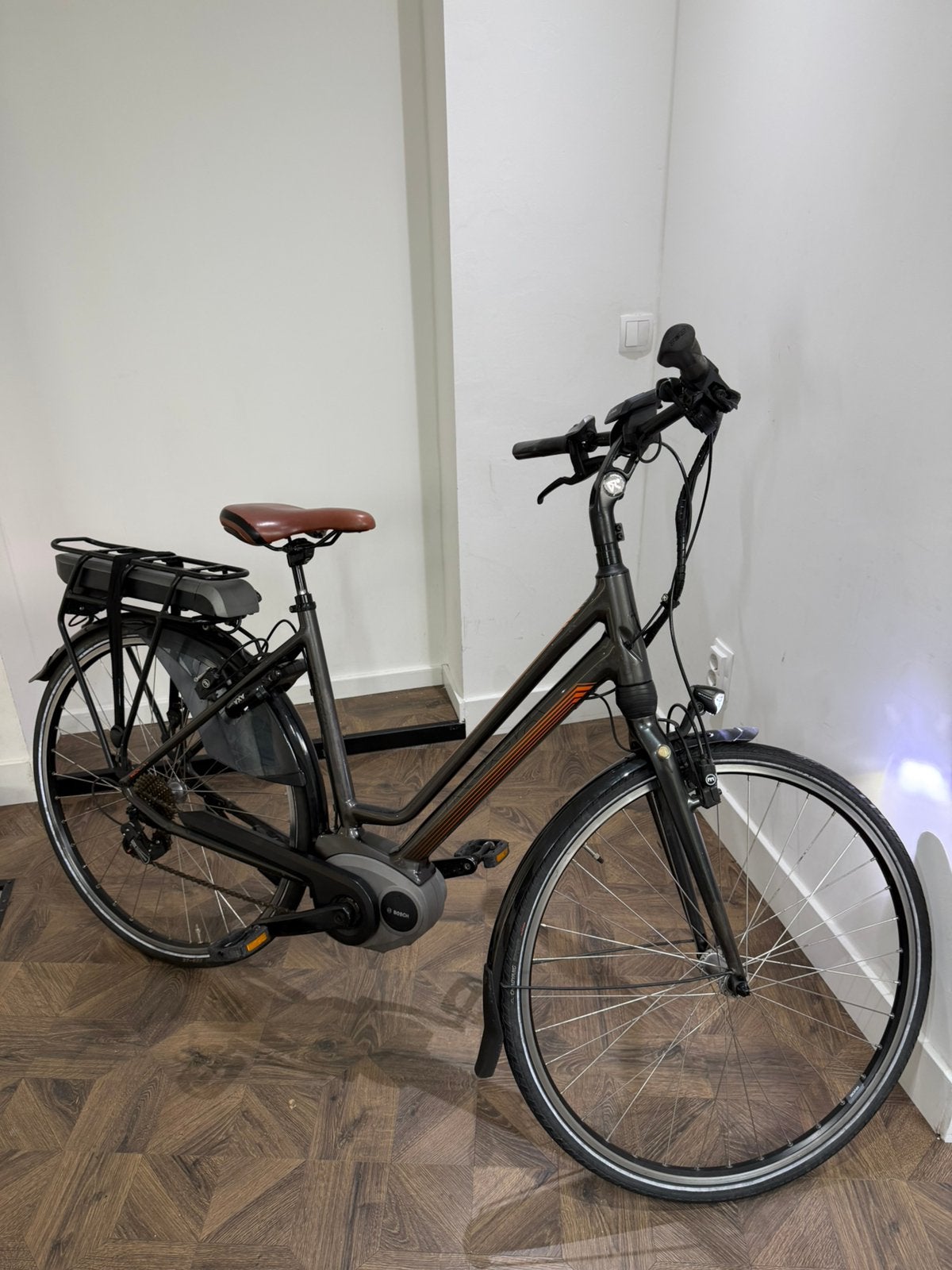 Koga i inspire bosch 300wh damesfiets, Fietsen en Brommers, Zo goed als nieuw, 47 tot 51 cm, 50 km per accu of meer, Ophalen