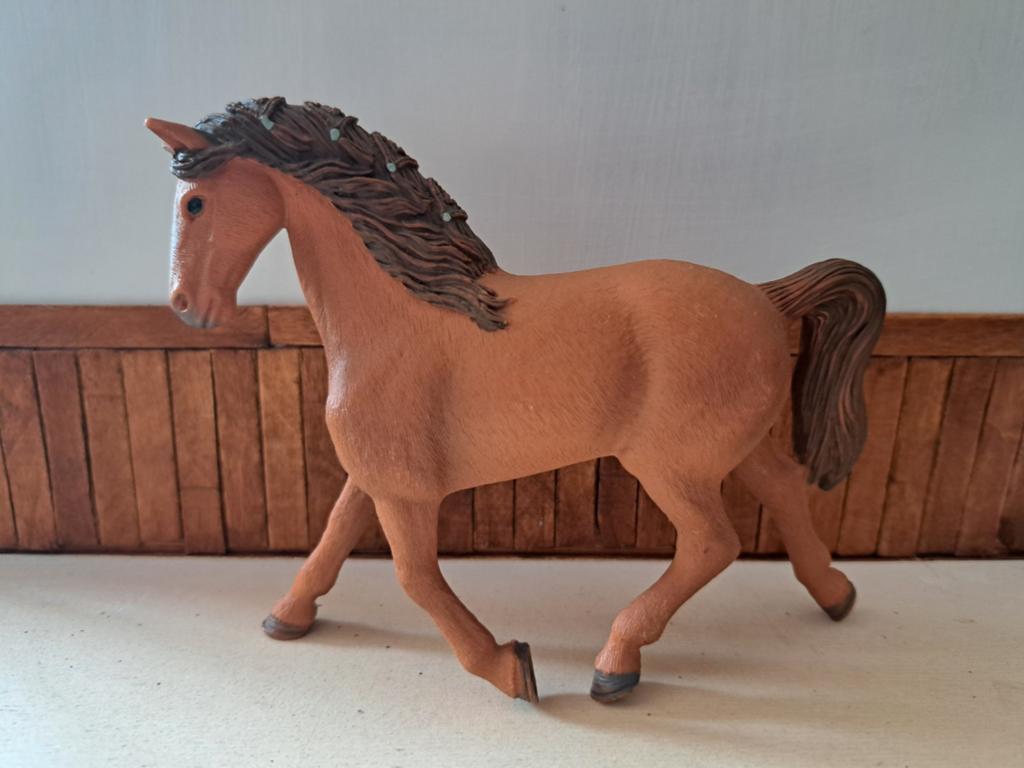 Schleich holsteiner merrie, Ophalen of Verzenden, Zo goed als nieuw, Paard, Beeldje of Figuurtje