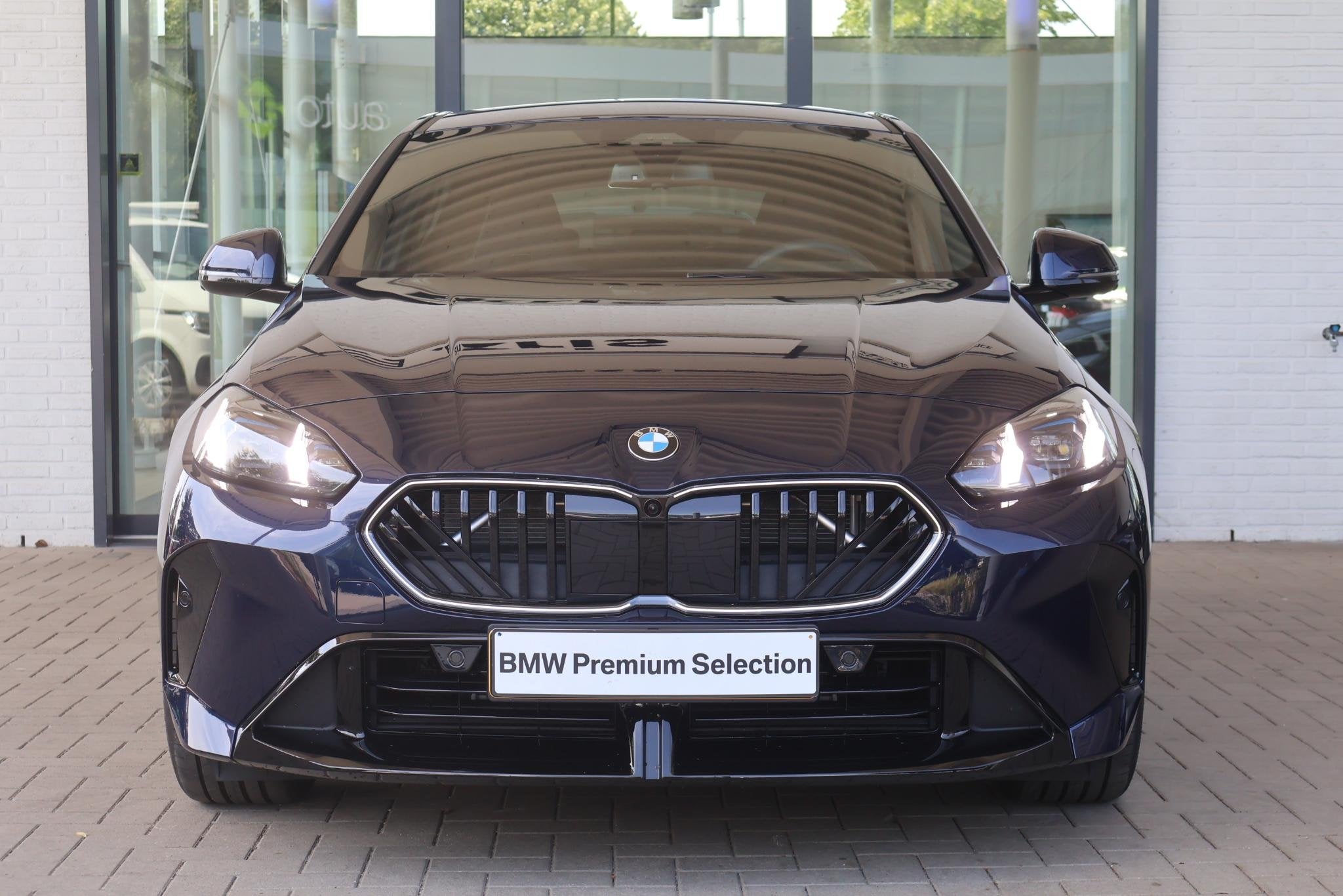 BMW 1-serie 120 M Sport Design Edition | M Sport Pro | Parki, Met garantie (alle), Blauw, Bedrijf, 19 km/l