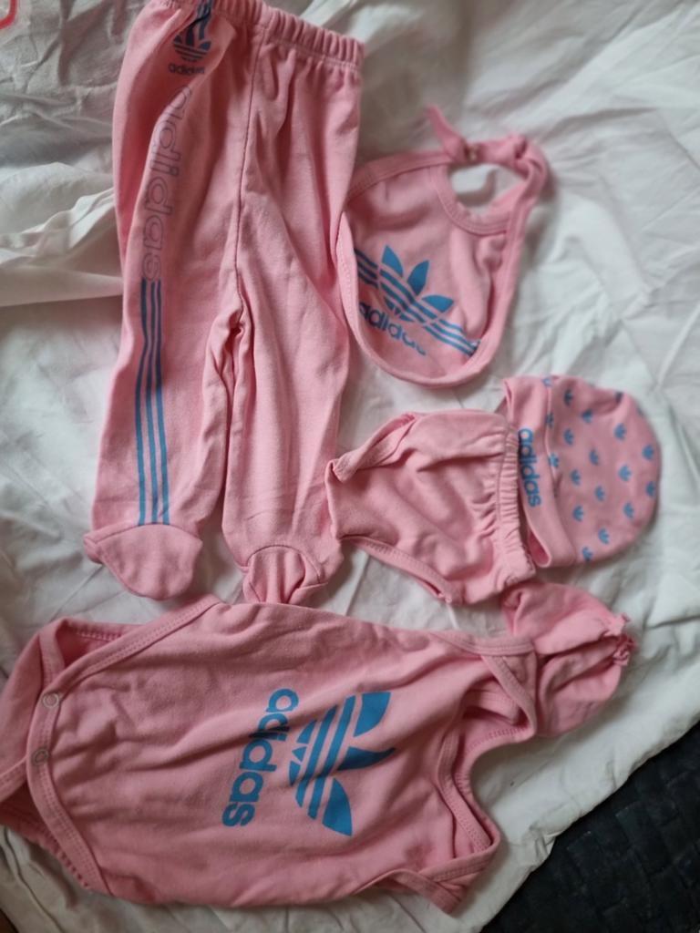 Adidas baby setje roze, Kinderen en Baby's, Ophalen of Verzenden