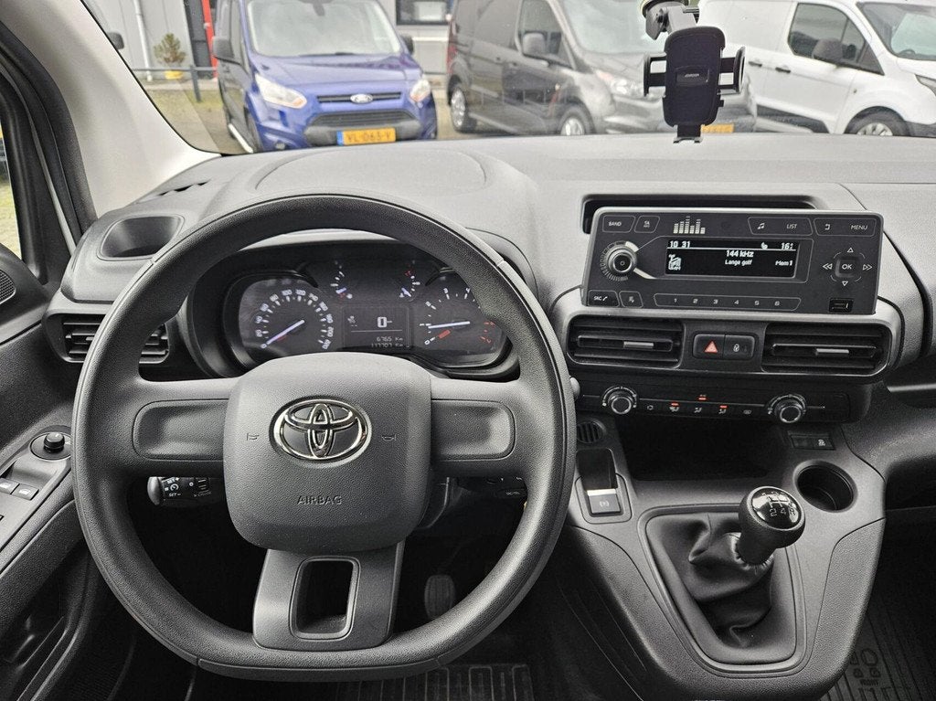 Toyota PROACE CITY 1.5 D-4D Airco Cruise LM-velgen Trekhaak, Voorwielaandrijving, Gebruikt, 4 cilinders, Lichtsensor