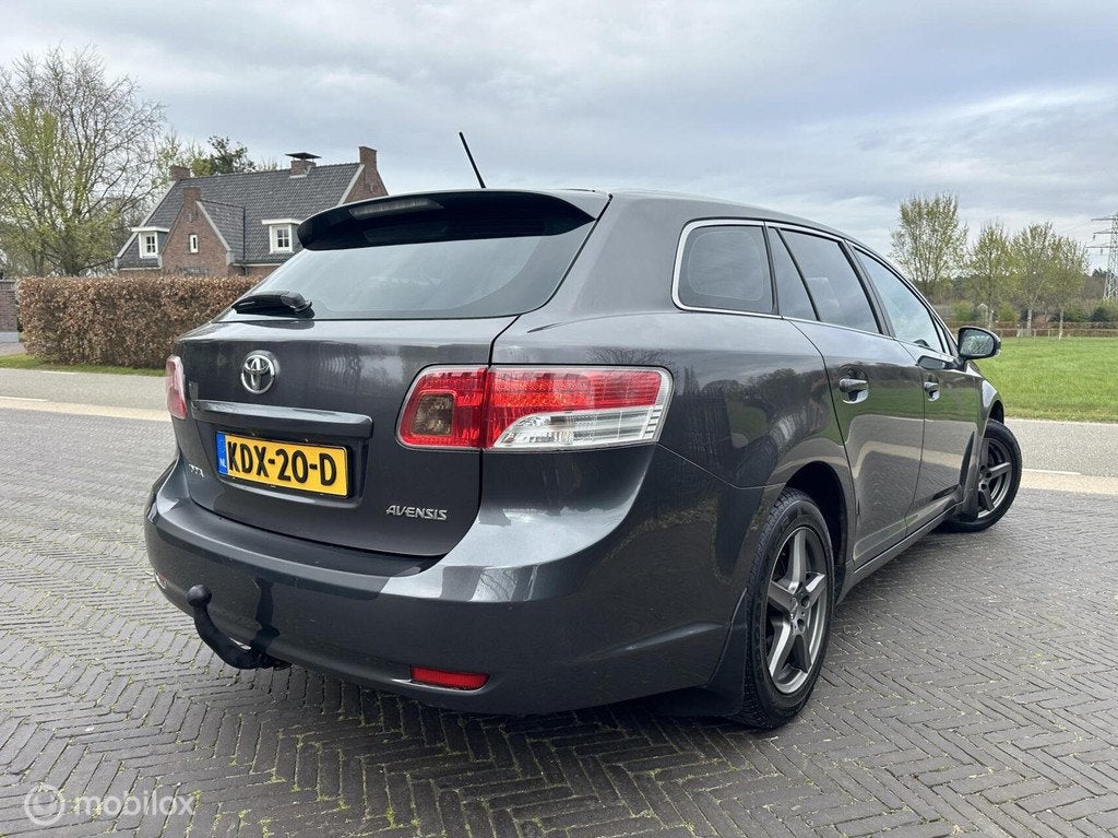 Toyota Avensis Wagon 2.0 VVTi Business 153pk! Trekhaak✅, Voorwielaandrijving, Zwart, 4 cilinders, Met garantie (alle)