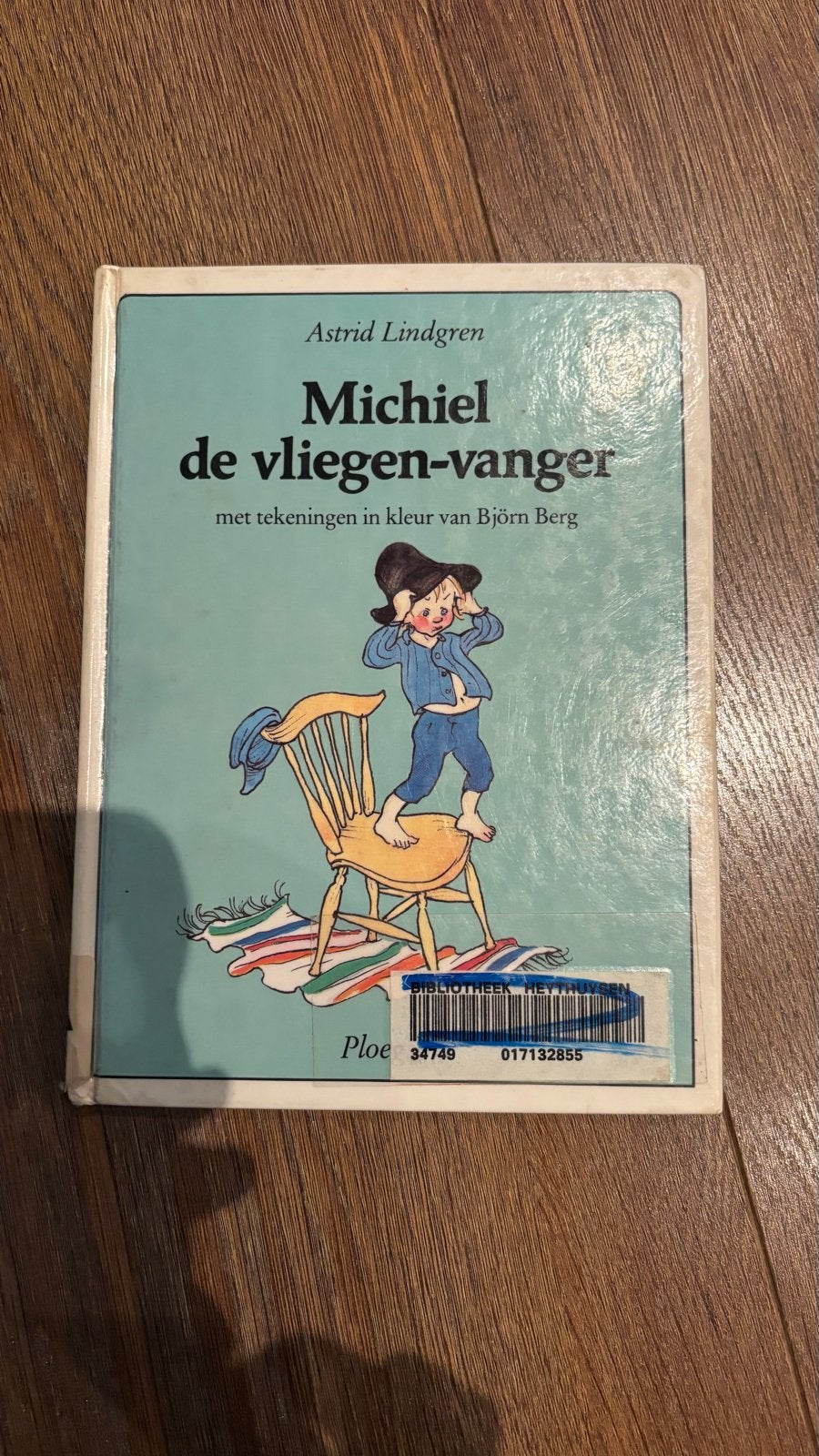 Michiel de vliegenvanger - Astrid Lindgren, Ophalen of Verzenden, Gelezen, Fictie algemeen