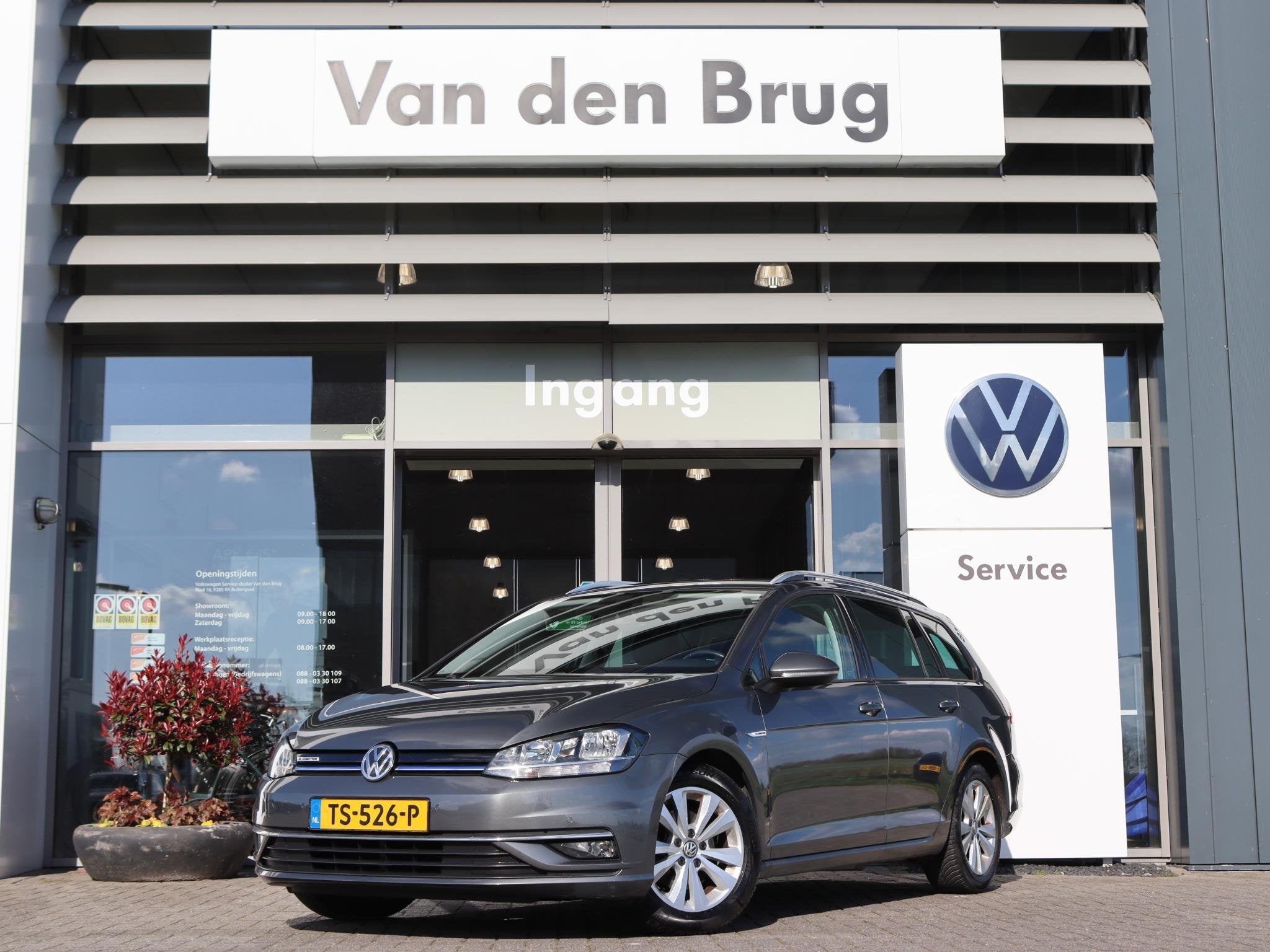 Volkswagen Golf Variant 1.5 TSI 131 pk DSG Comfortline Busin, 4 cilinders, Origineel Nederlands, Golf Variant, Zilver of Grijs