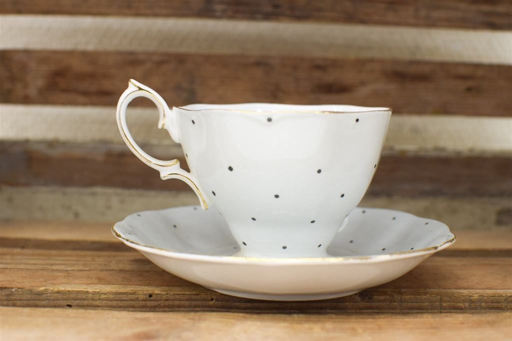 Royal Albert porseleinen kop en schotel 45381, Huis en Inrichting, Keuken | Servies, Gebruikt, Ophalen of Verzenden, Bord(en)