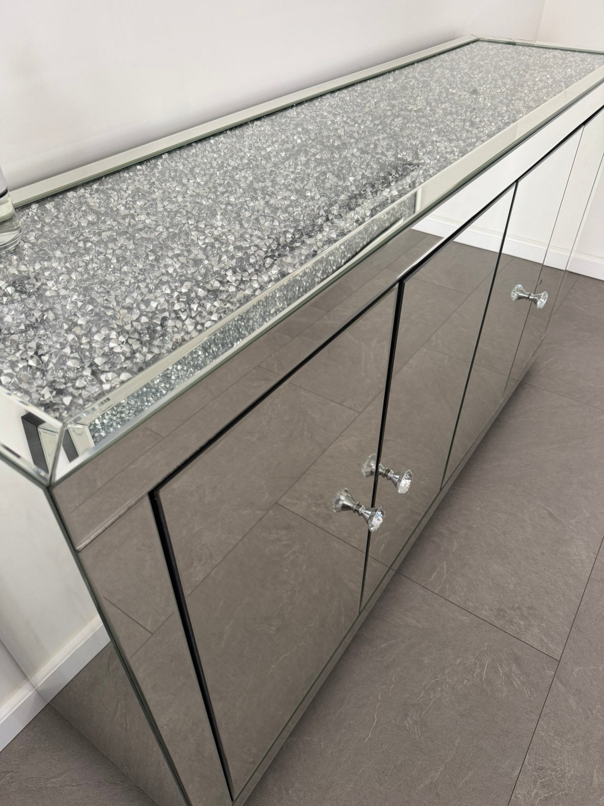 Spiegel dressoir met kristallen handgrepen en decoratie, Huis en Inrichting, Kasten | Dressoirs, Ophalen, Gebruikt, 150 tot 200 cm