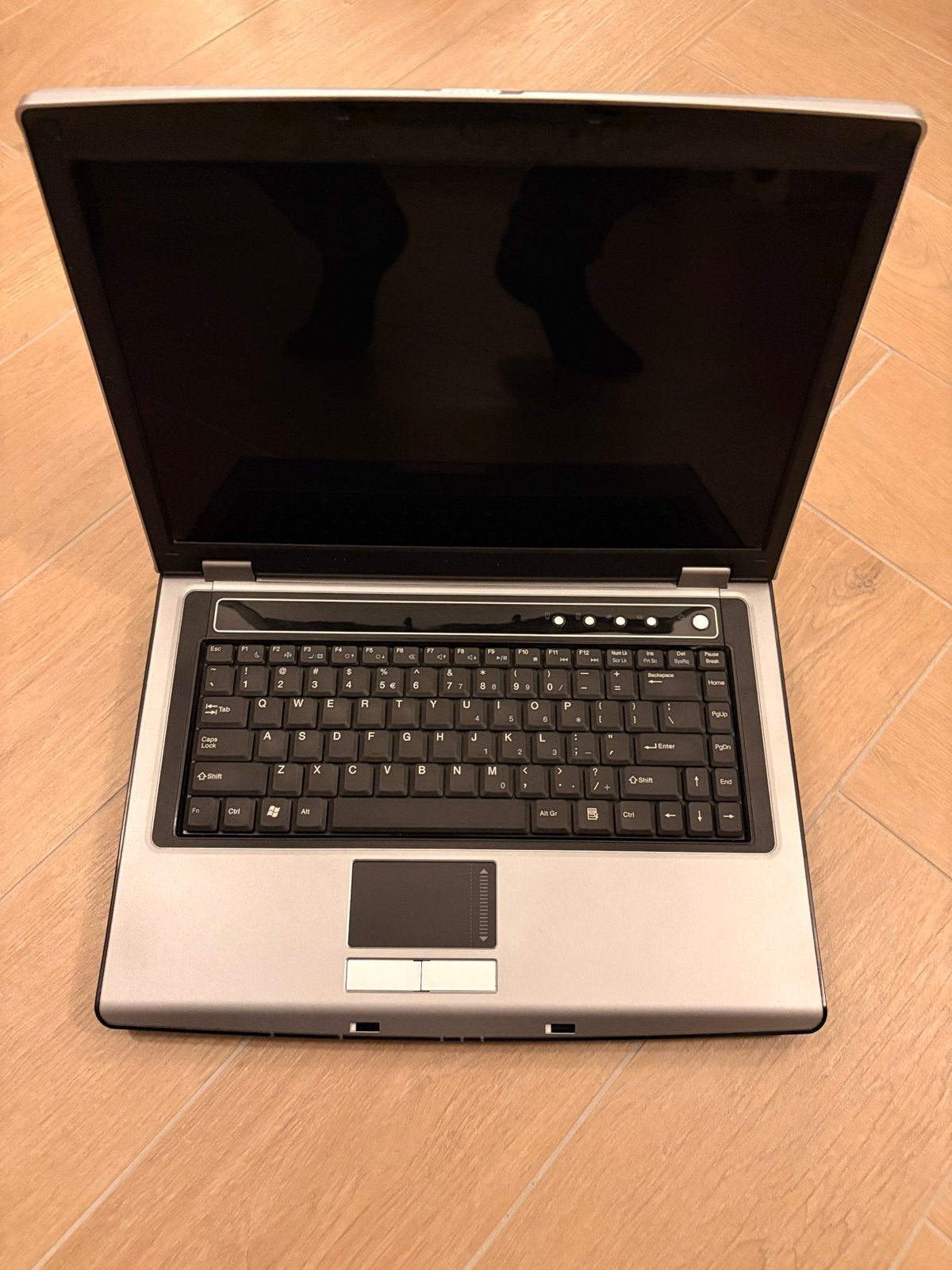 Compal EL81 laptop, zonder adapter, Computers en Software, HDD, Ophalen of Verzenden, Zo goed als nieuw, Minder dan 4 GB