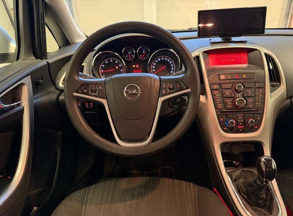 Opel ASTRA 1.4 Edition AIRCO RIJDT GOED MEENEEM PRIJS NAP AP, Euro 5, 101 pk, Gebruikt, 4 cilinders
