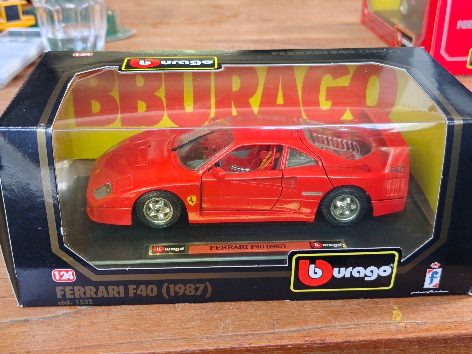 Burago Ferrari F40 (1987) schaalmodel 1:24, Ophalen of Verzenden, Zo goed als nieuw, Auto, Bburago