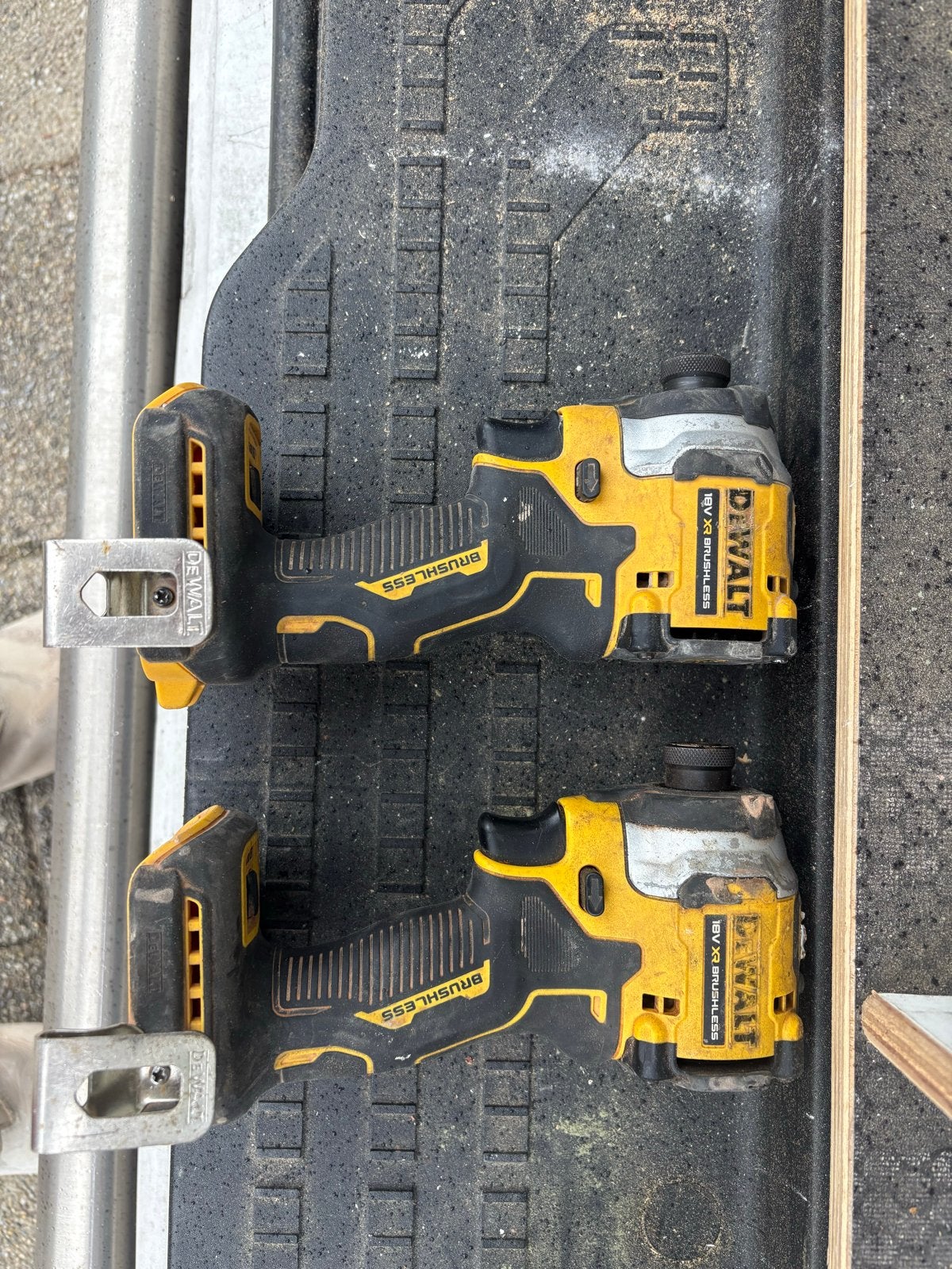 DeWalt 18V XR Brushless Slagmoersleutel (2 stuks), Variabele snelheid, Overige typen, Ophalen of Verzenden, Gebruikt