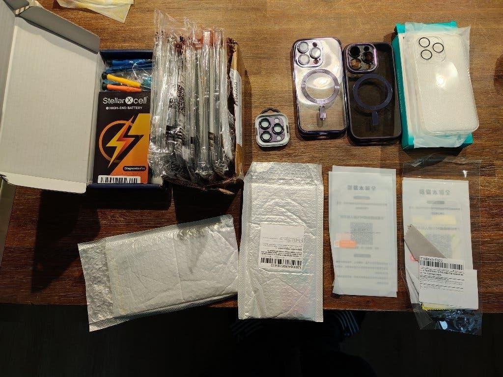 Nieuwe accu iphone 14 pro, 3x case, screenprotectors, Telecommunicatie, Ophalen of Verzenden, Nieuw, Overige typen, Apple