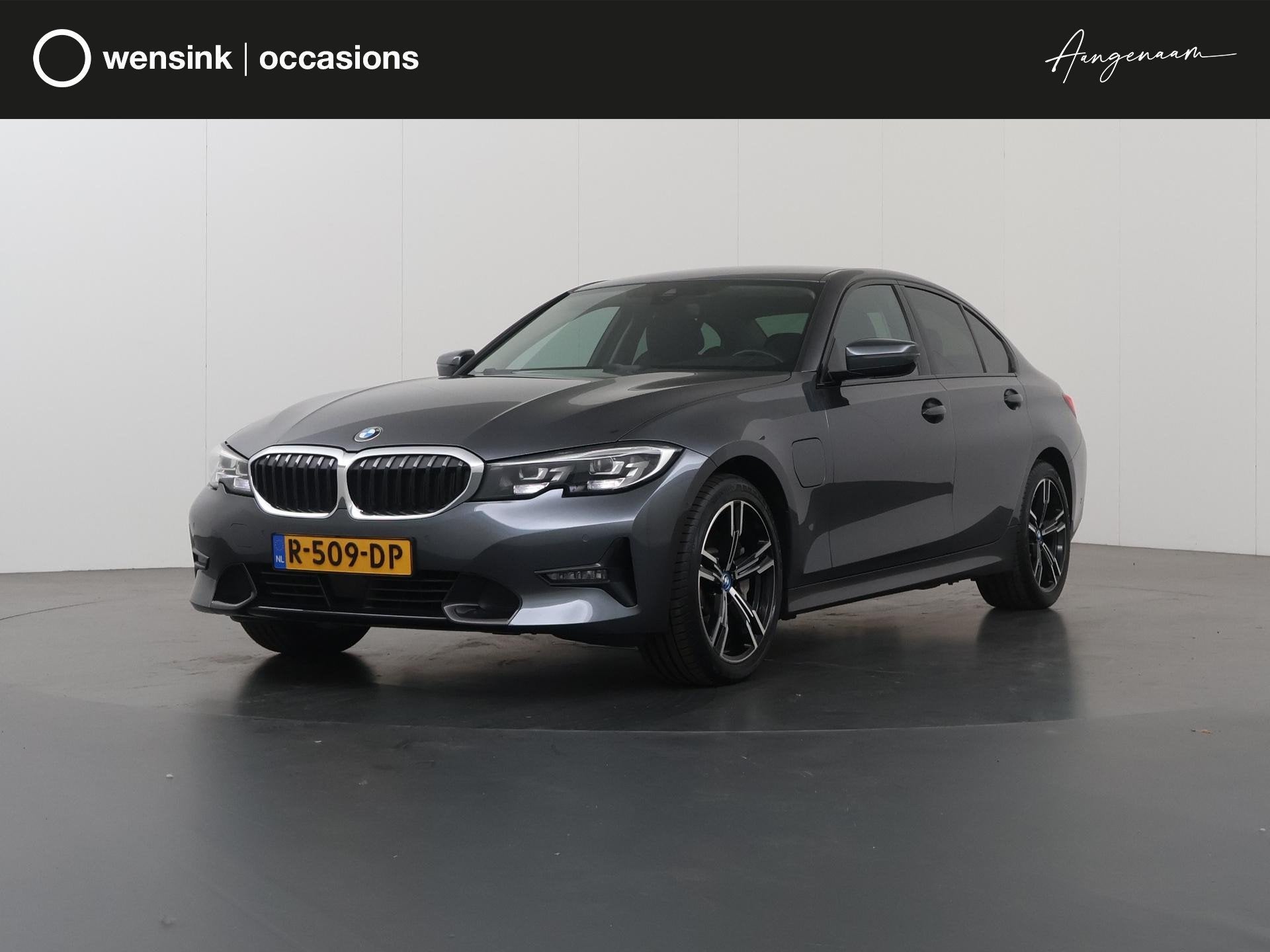 BMW 3-serie 330e Sport Line | SOH 92,2% | Cruise Control Ada