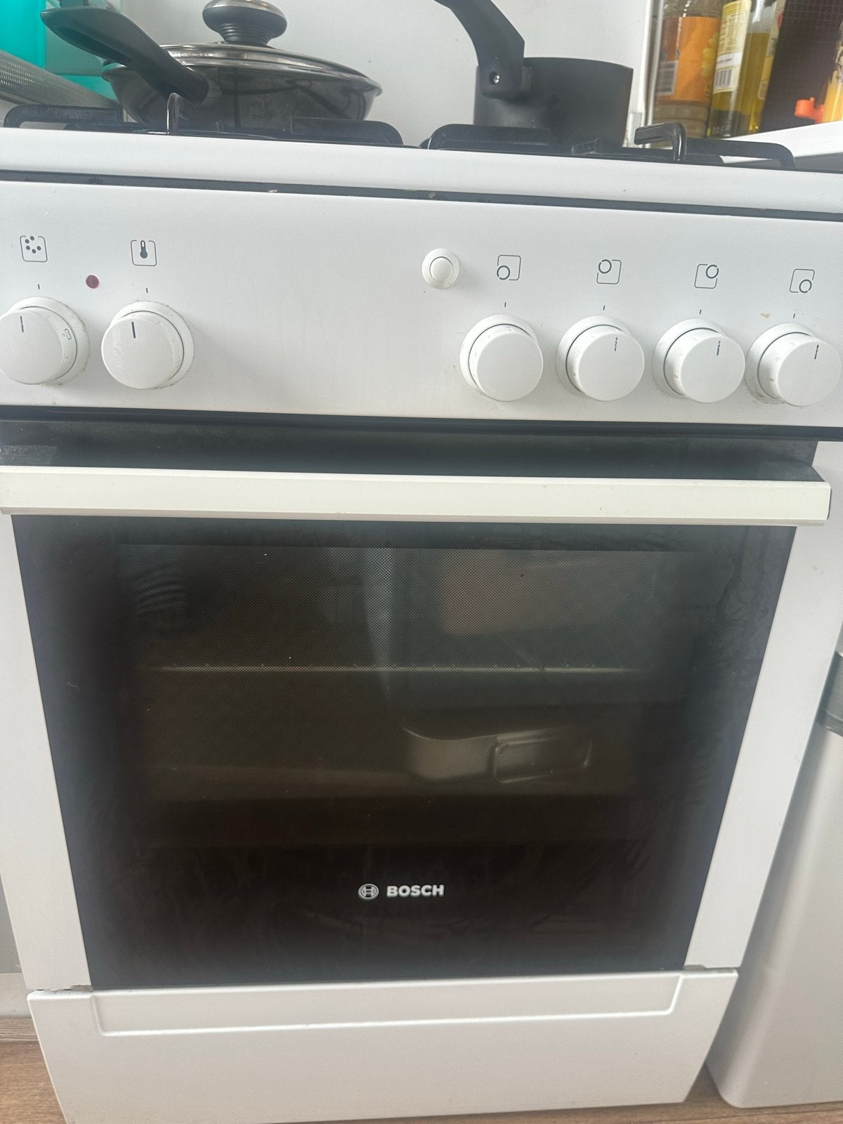 Bosch Vrijstaand Gasfornuis met Oven - Wit, Witgoed en Apparatuur, Fornuizen, Ophalen, Gebruikt, 60 cm of meer, 4 kookzones