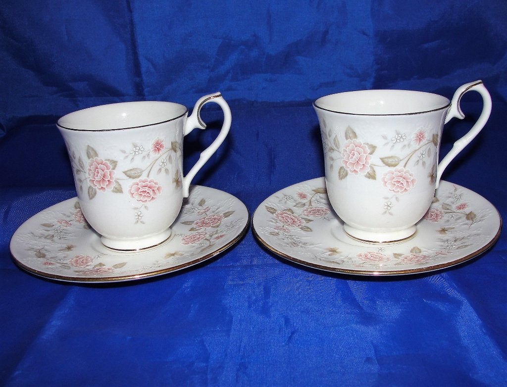 Royal Albert Autumn Sunlight Kop en Schotels For All Seasons, Klassiek, Ophalen of Verzenden, Zo goed als nieuw, Kop(pen) en/of Schotel(s)