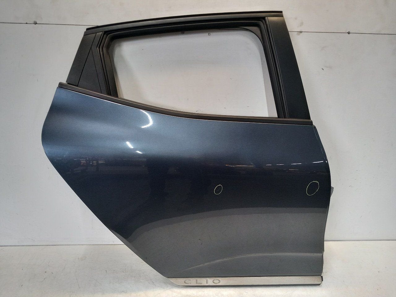 Portier rechts achter Renault Clio, Onderdelen@venauto.nl, Van der Ven Autorecycling B.V., Gebruikt, Ettenseweg 76, 4706 PB Roosendaal, The Netherlands