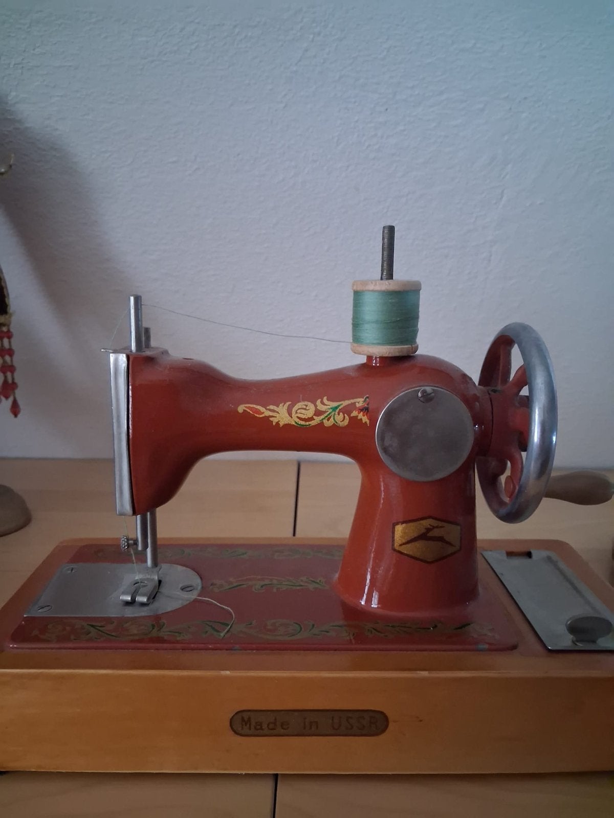 Vintage naaimachine Made in USSR - Decoratief  item, Ophalen