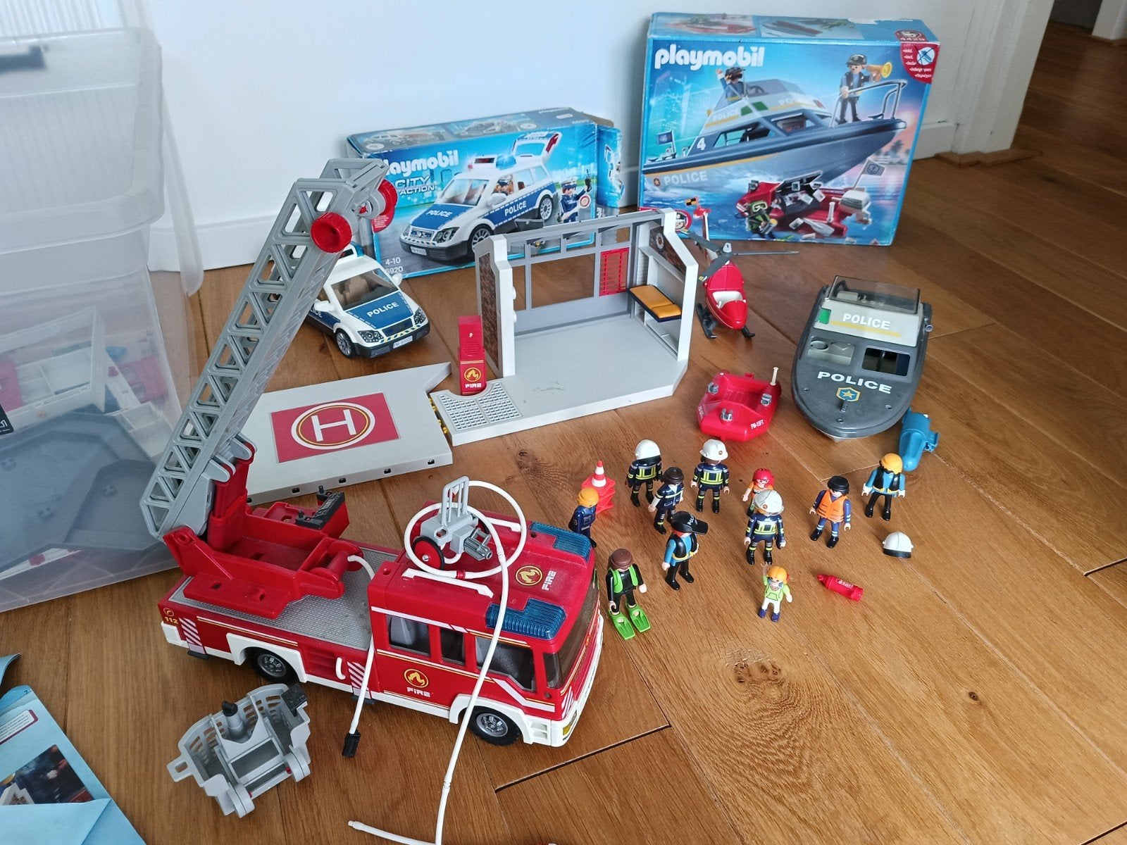 3 sets Playmobil. Politie en brandweer, Ophalen