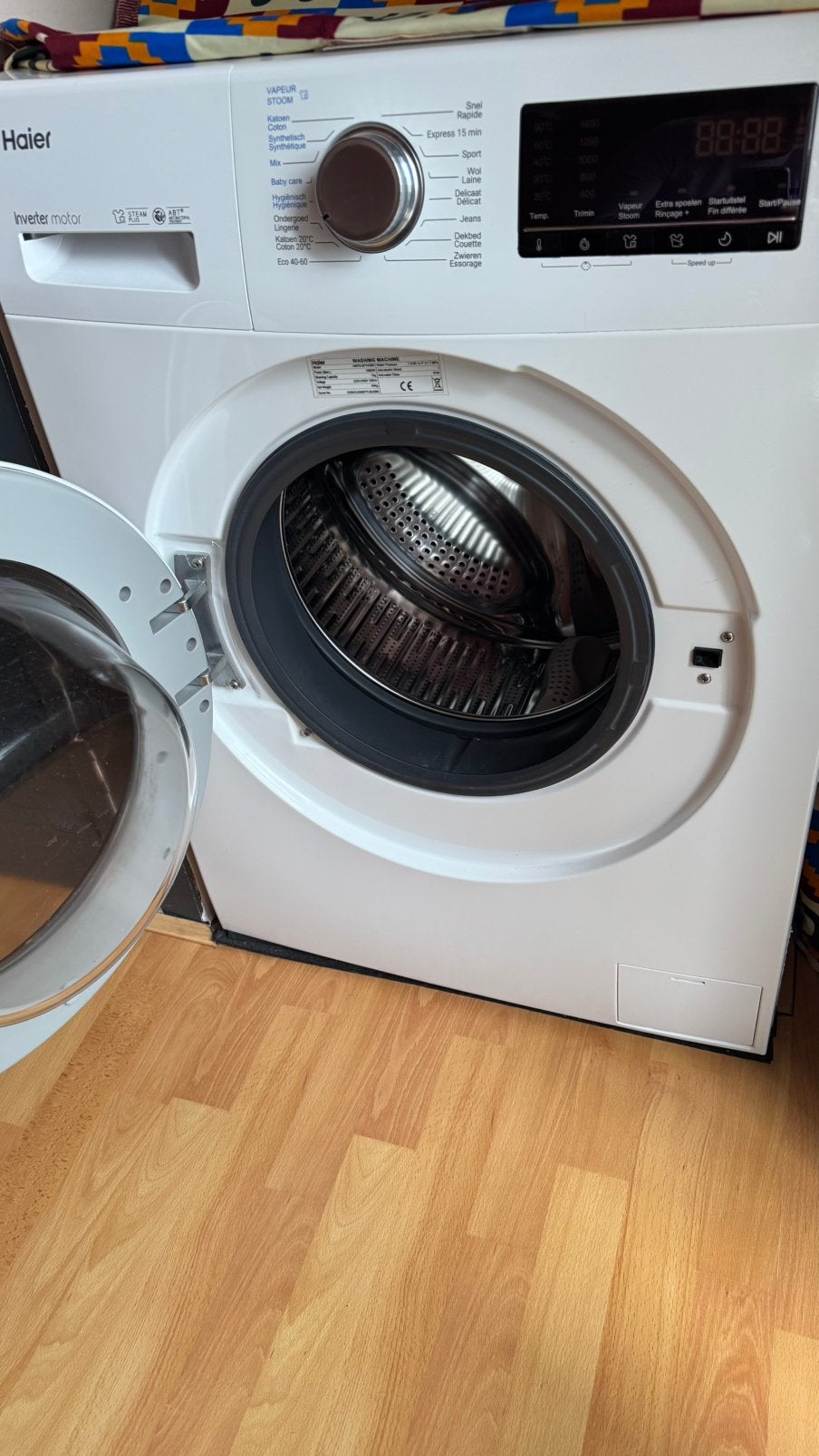 Haier Wasmachine met Inverter Motor, Ophalen, Zo goed als nieuw, 85 tot 90 cm, 1200 tot 1600 toeren