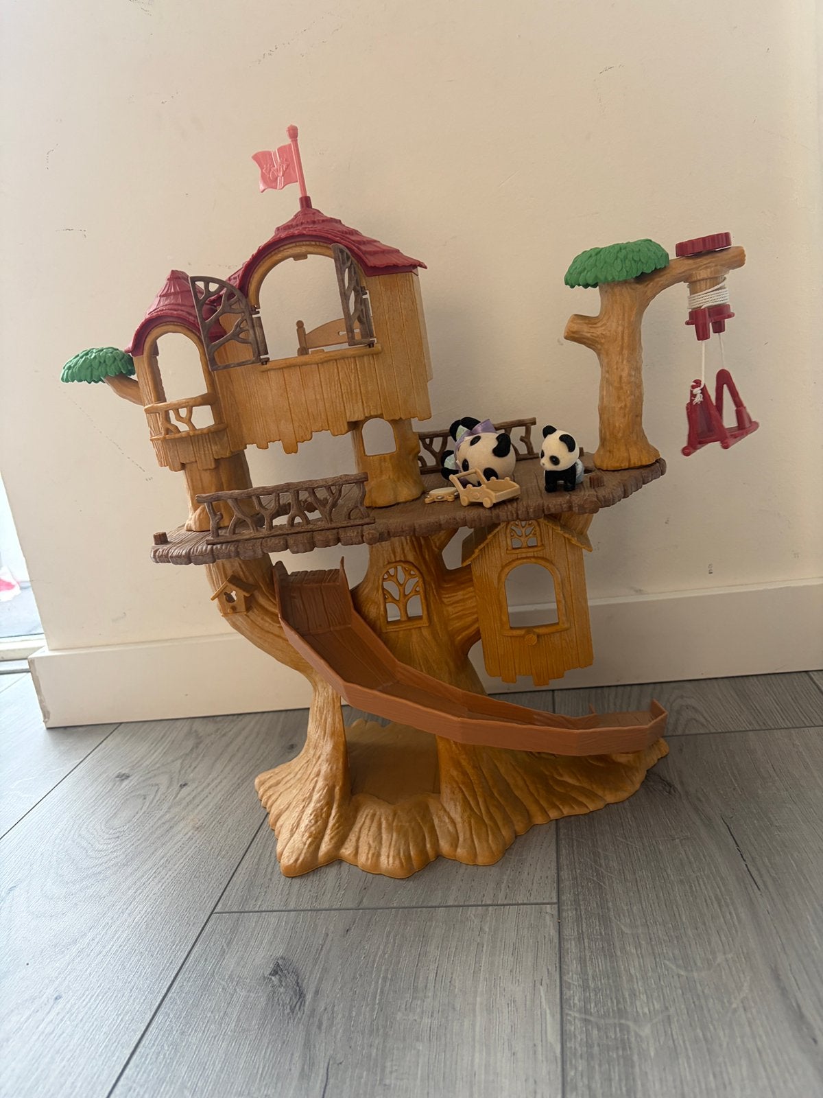 Sylvanian families boomhut, Kinderen en Baby's, Ophalen, Zo goed als nieuw, Poppenhuis