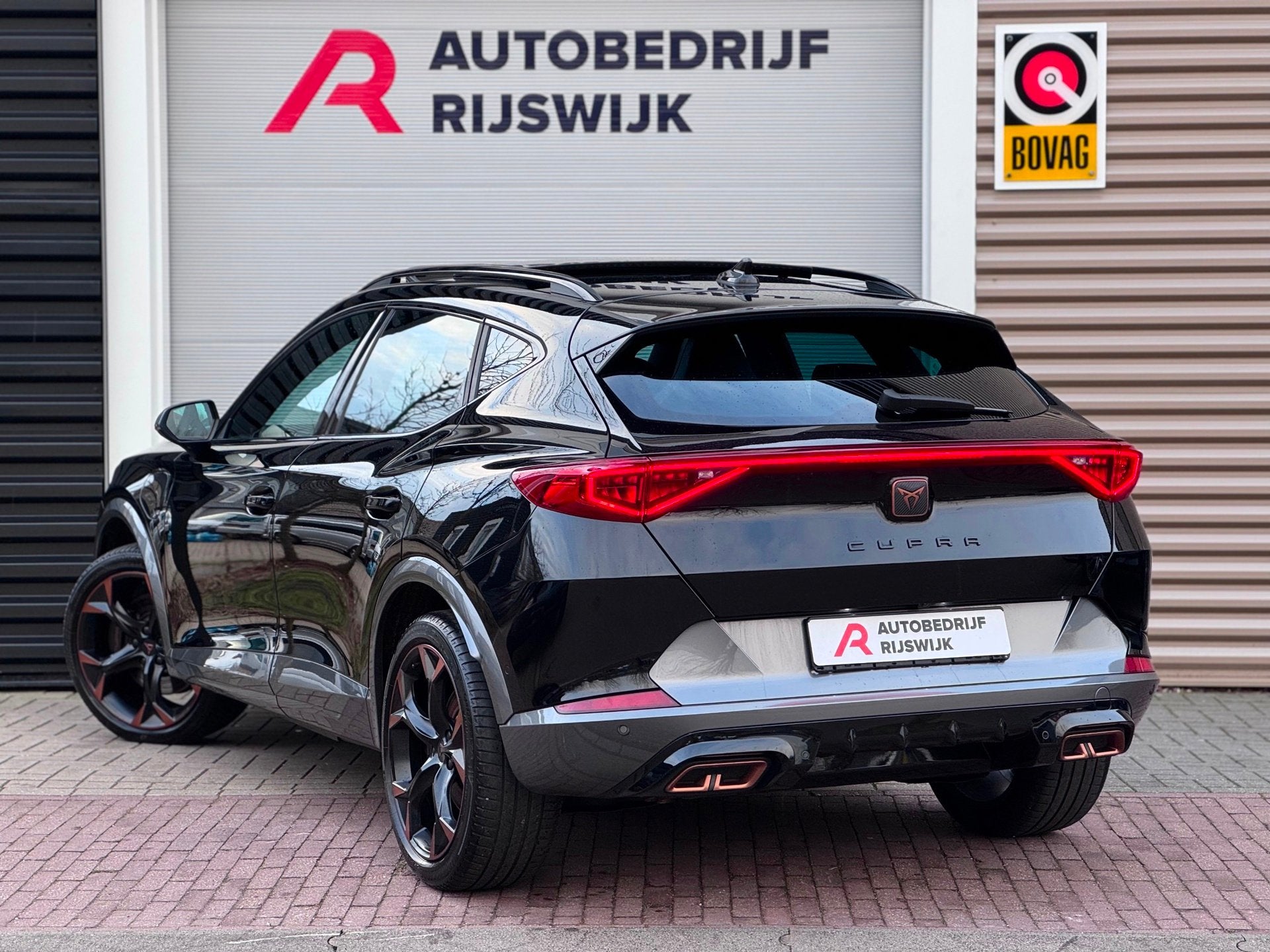 CUPRA Formentor 1.4 e-Hybrid VZ Copper Edition Memory/Pano/S, Auto's, Gebruikt, 4 cilinders, Zwart, Hybride Elektrisch/Benzine