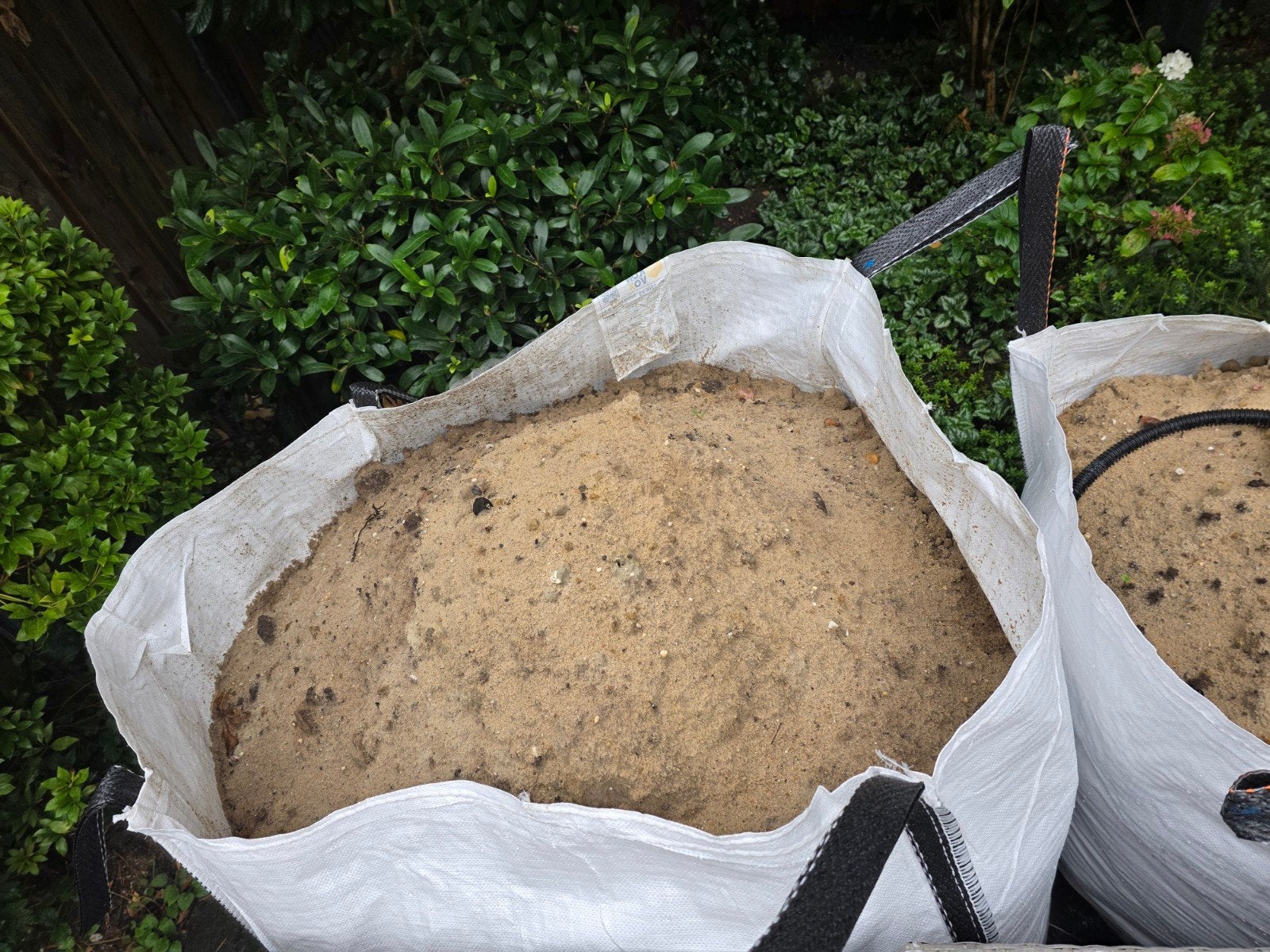 Twee bigbags met zandgrond, Tuin en Terras, Ophalen, Overige typen