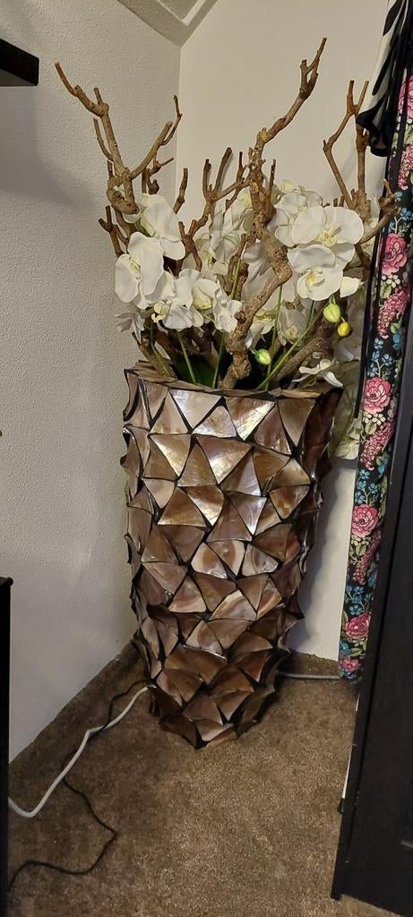 Schelpenpot met kunstbloemen, Huis en Inrichting, Ophalen