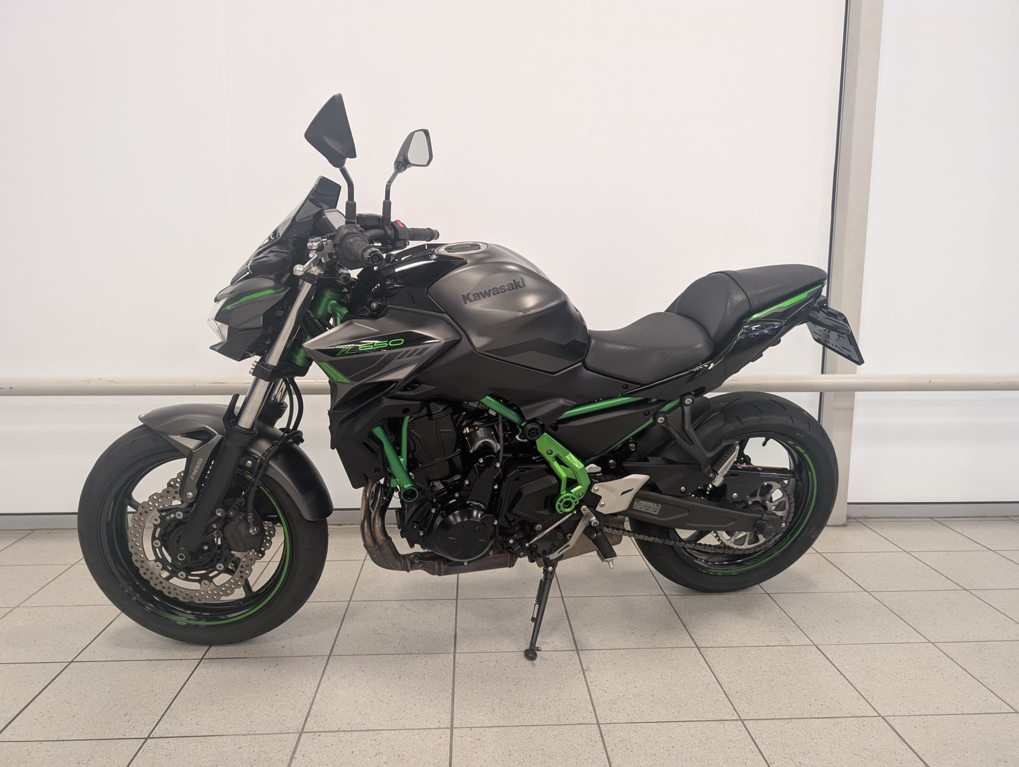 Kawasaki Z 650 ABS (bj 2024), Info@kawasaki.nl, Jacobus Spijkerdreef 1-3
2132 PZ  Hoofddorp, NL, Kawasaki Motors Europe N.V., Naked bike