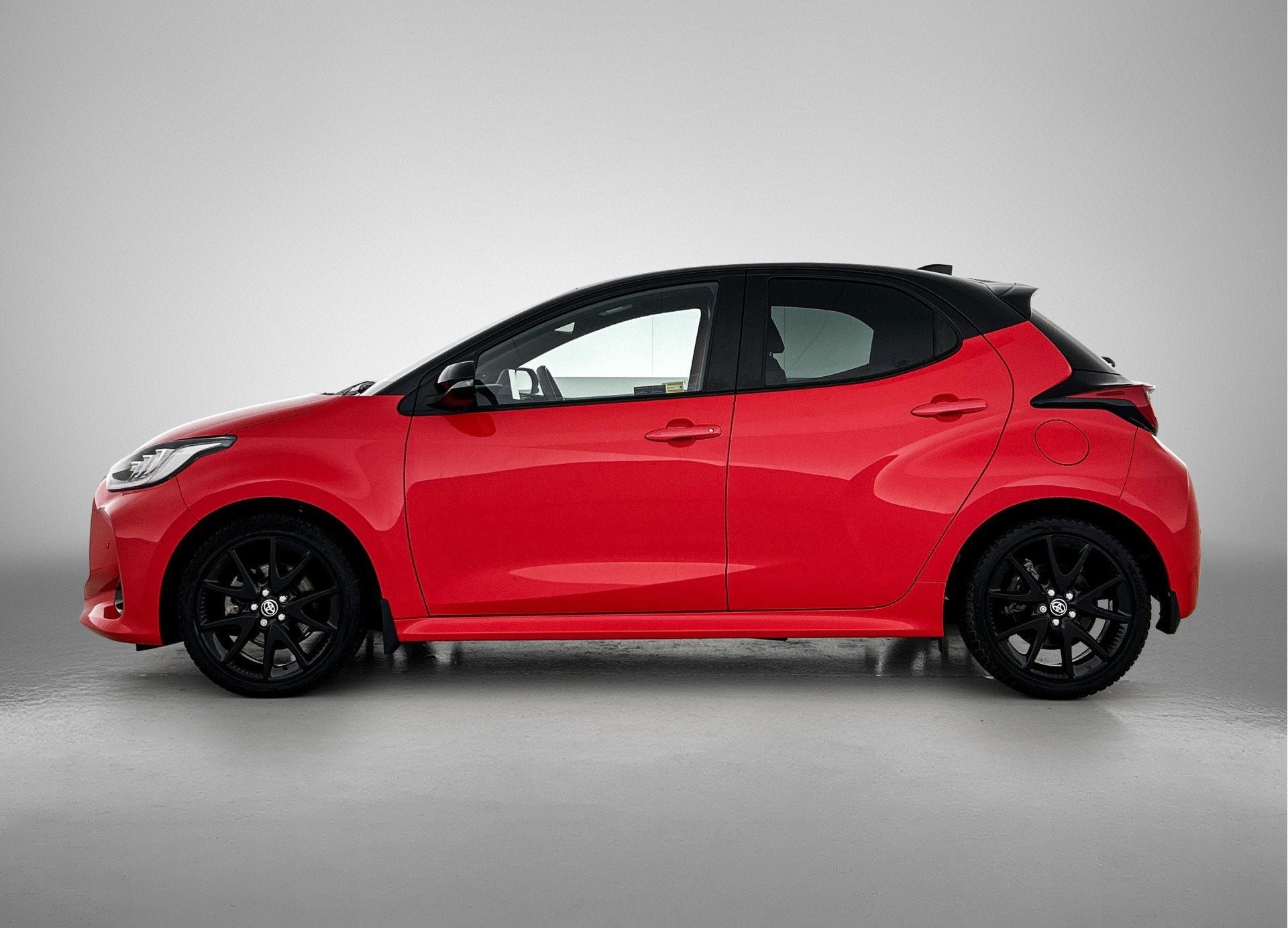 Toyota Yaris 1.5 Hybrid Executive | JBL | Head-UP display |, 450 kg, Gebruikt, 23 km/l, 1490 cc
